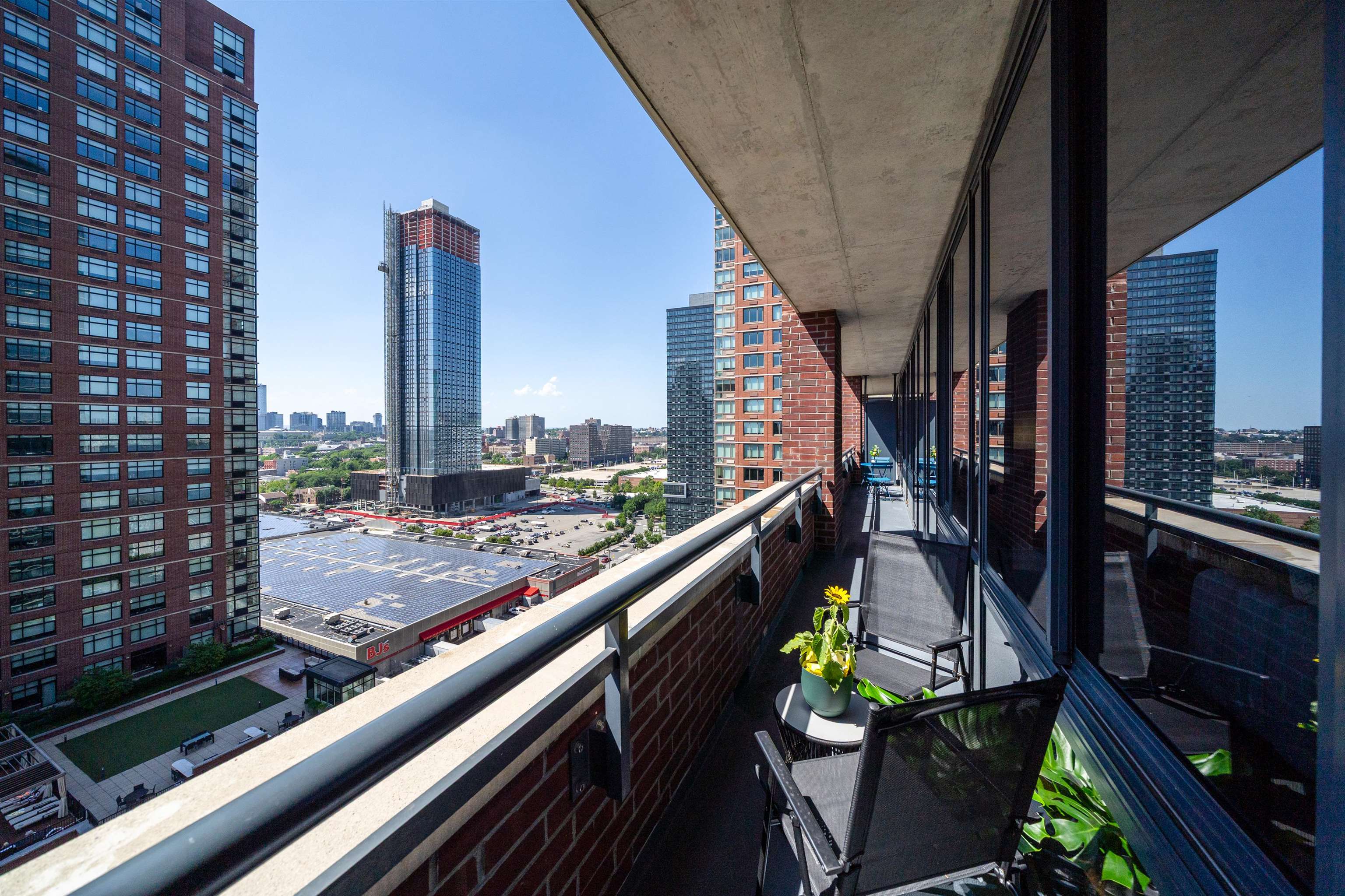 389 WASHINGTON ST Unit: 19B