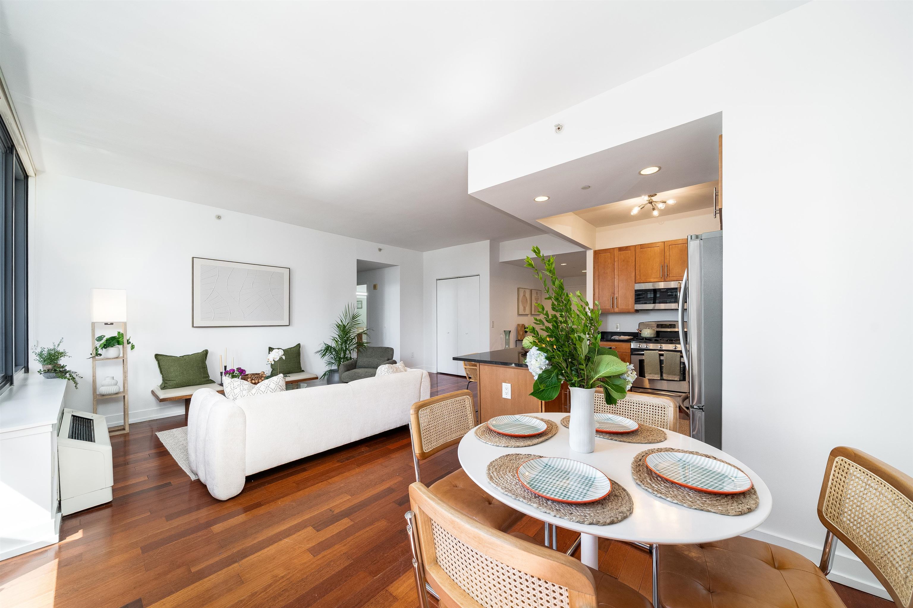 389 WASHINGTON ST Unit: 19B