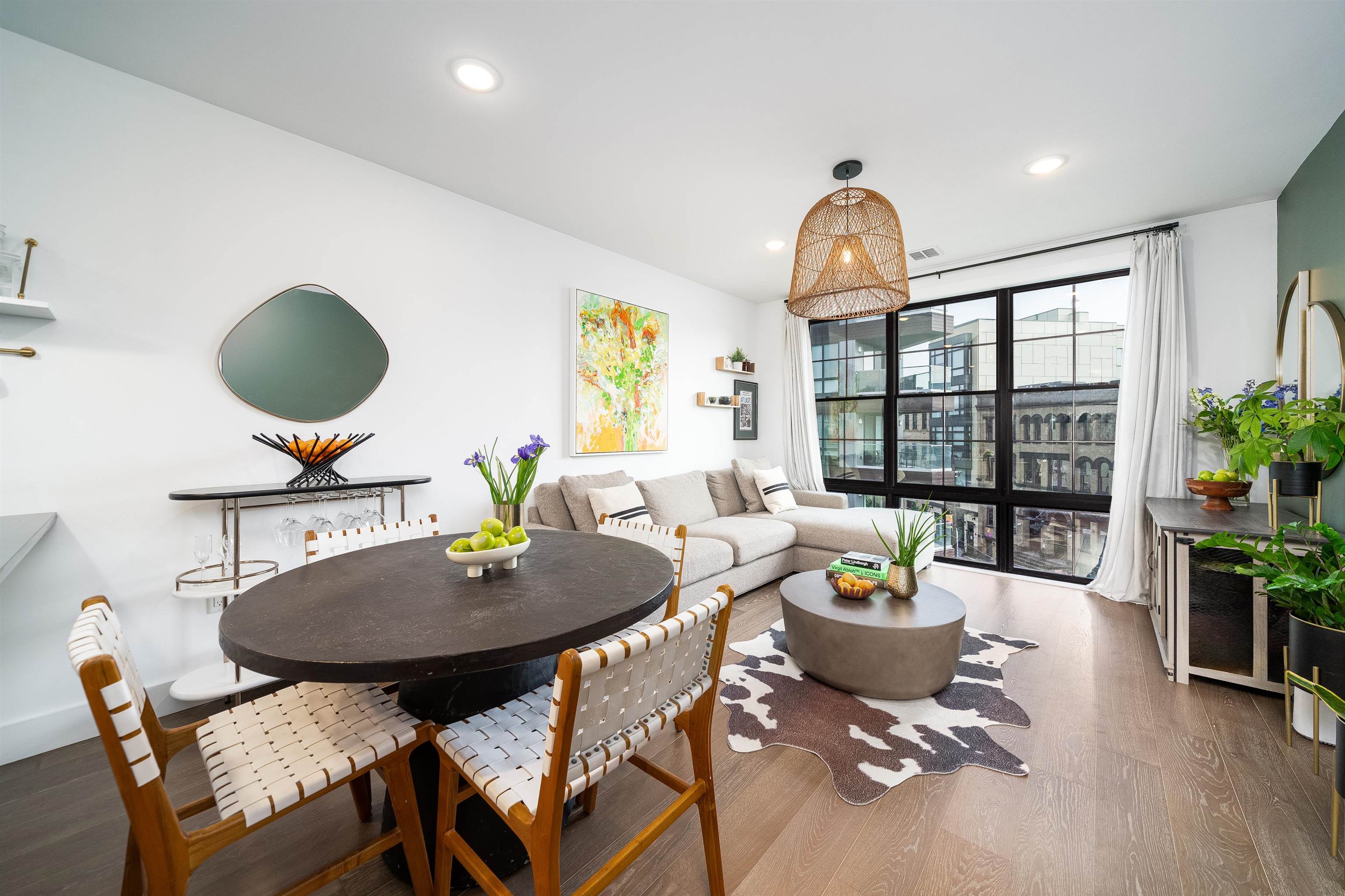 386 5TH ST Unit: 404