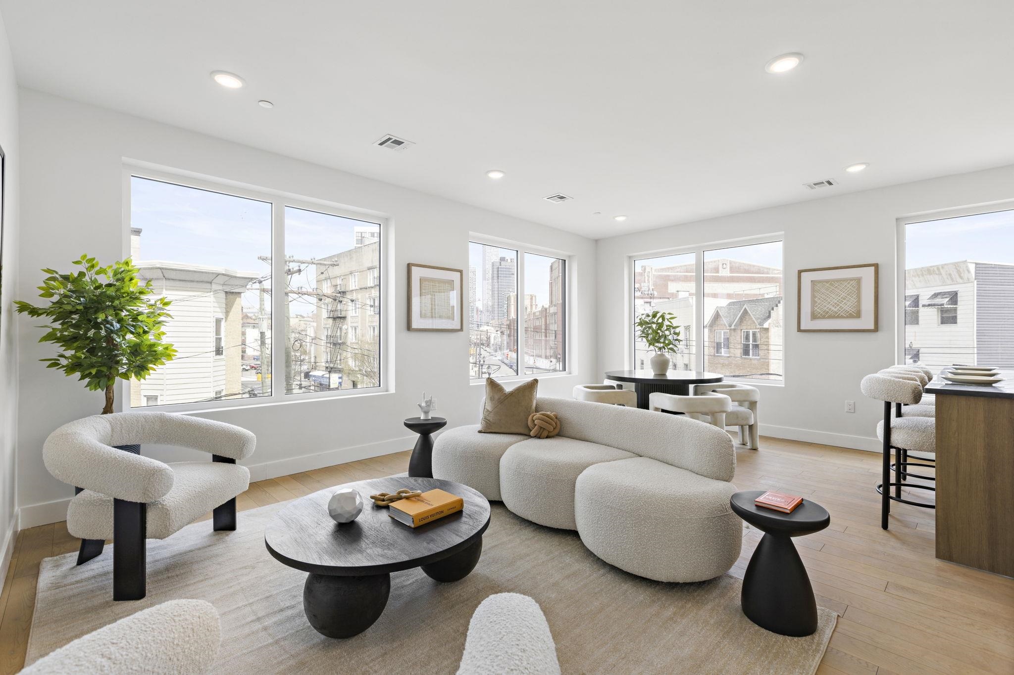 35 ORCHARD ST Unit: 202
