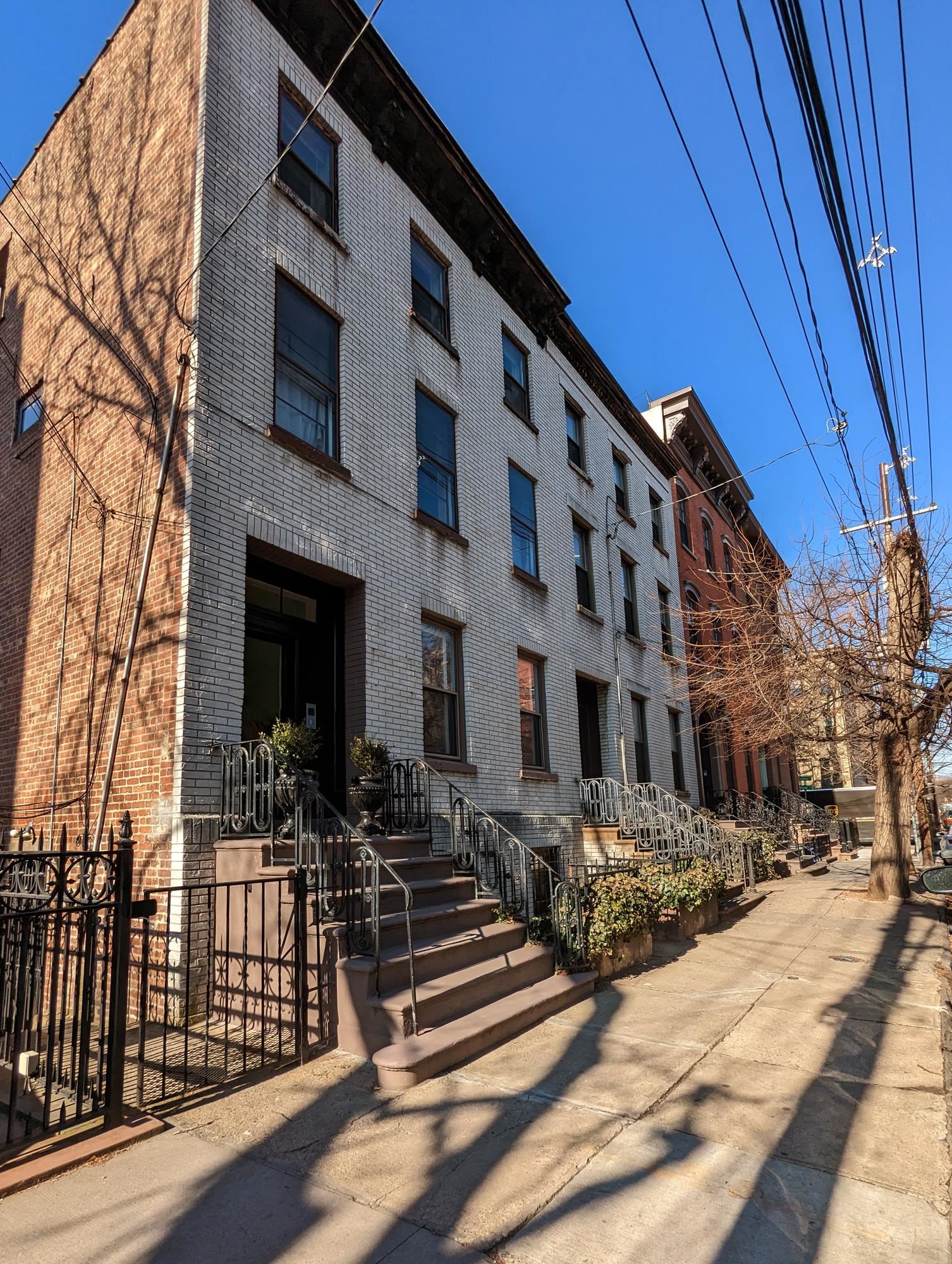283 BARROW ST Unit: 2
