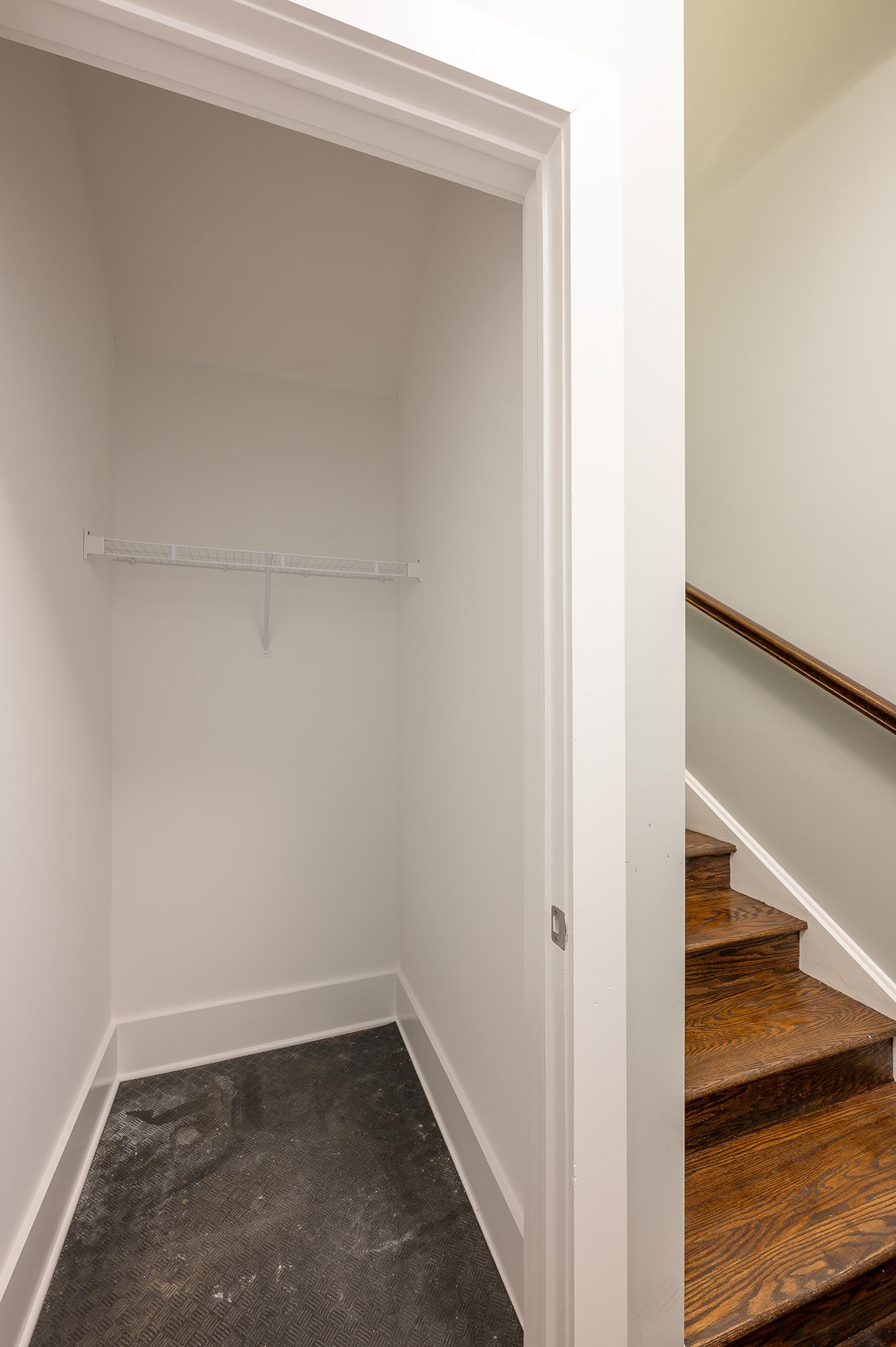 591 JERSEY AVE Unit: 5a