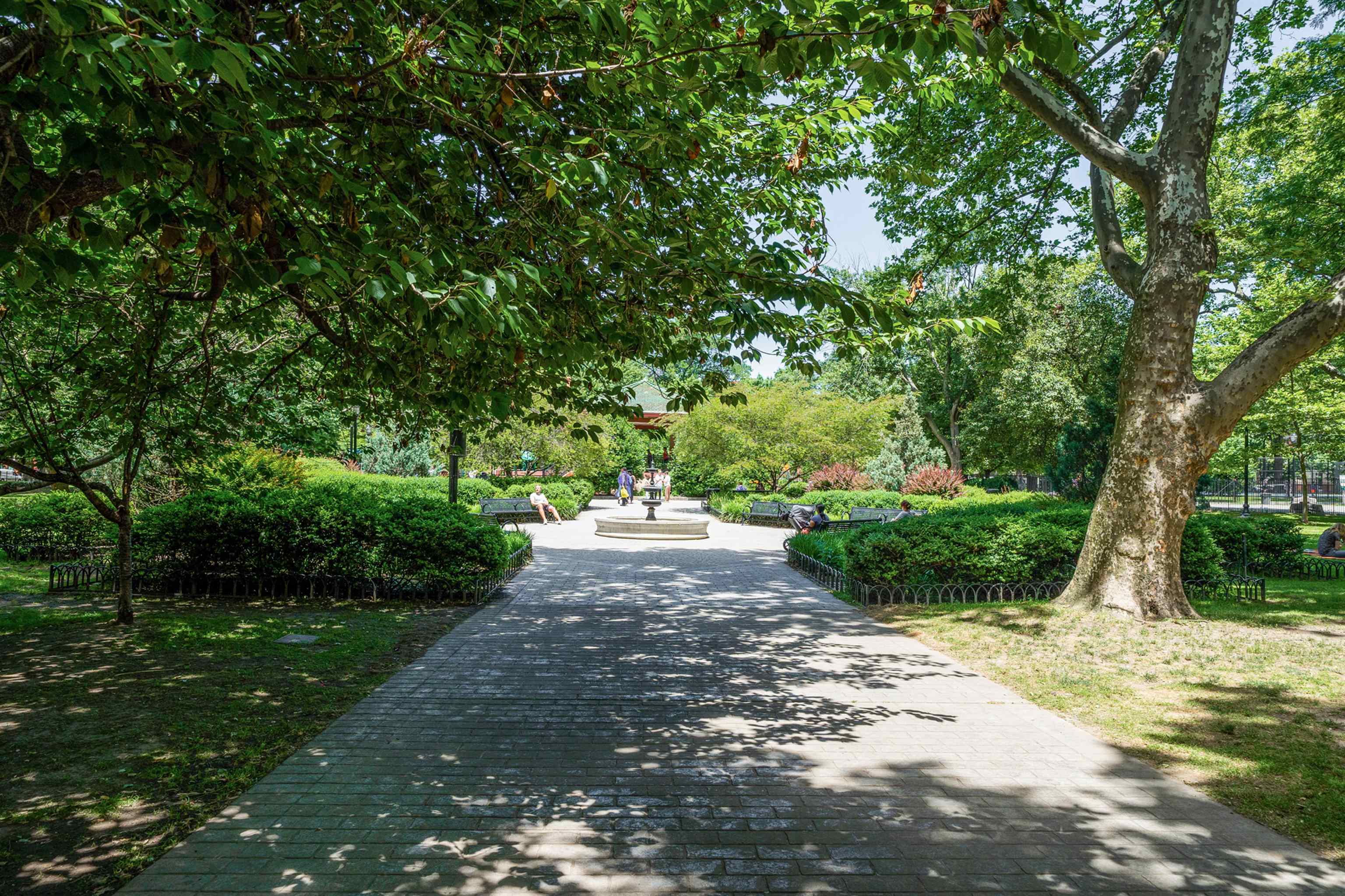 232 PAVONIA AVE Unit: 323