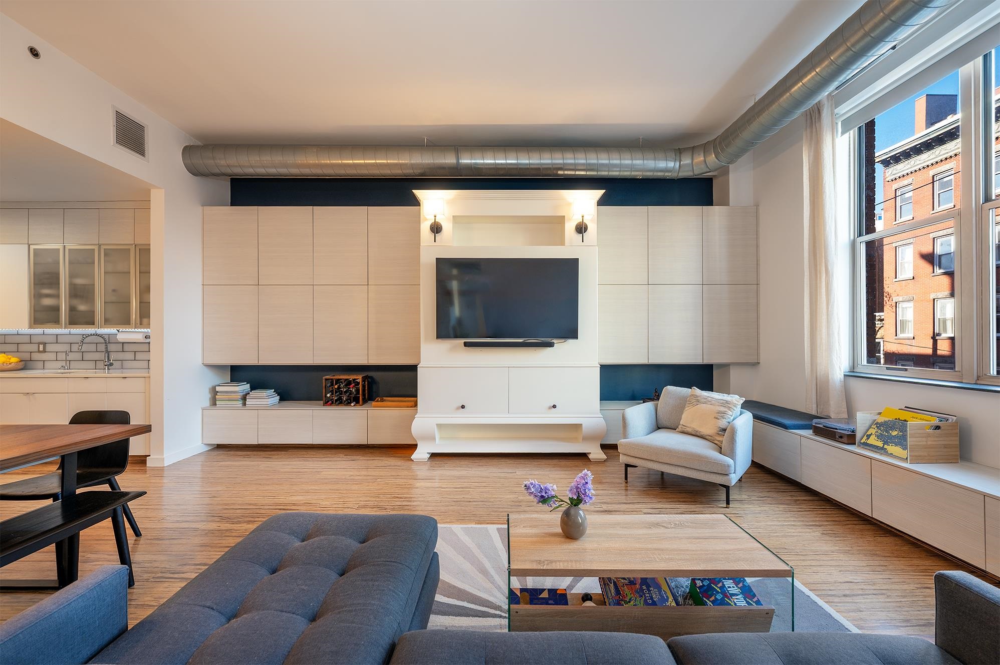 232 PAVONIA AVE Unit: 323
