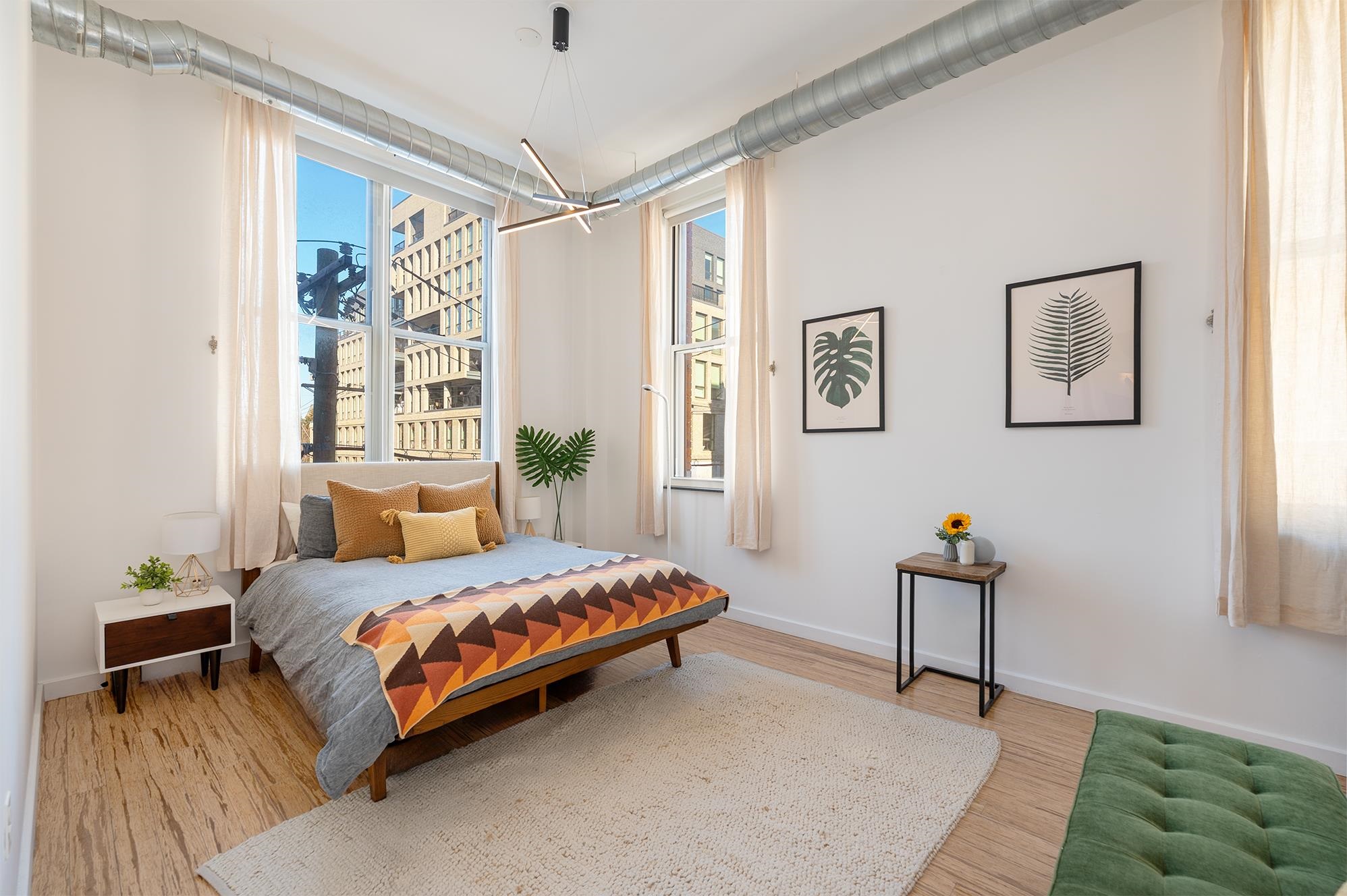 232 PAVONIA AVE Unit: 323