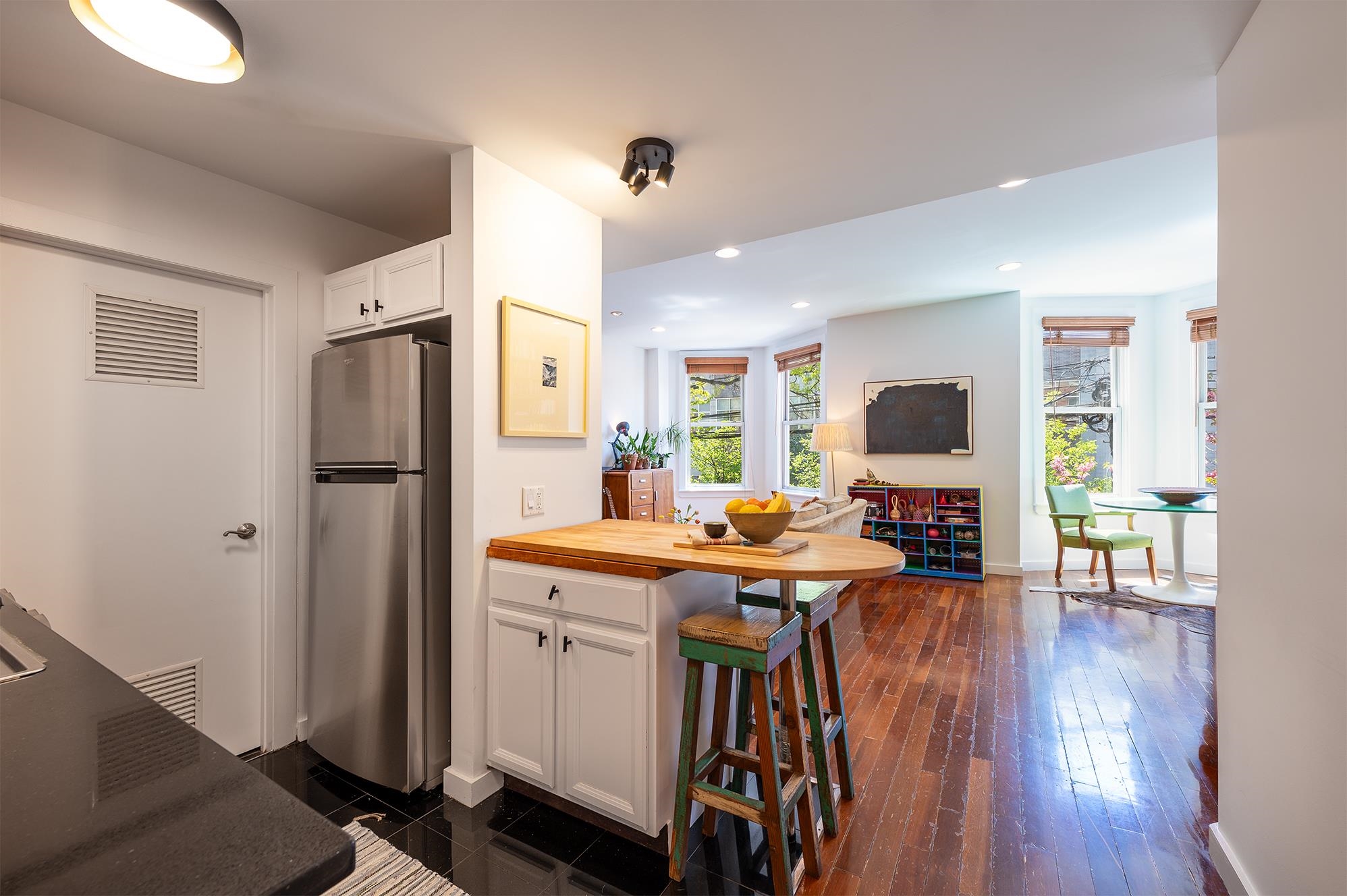 126 BRIGHT ST Unit: 201