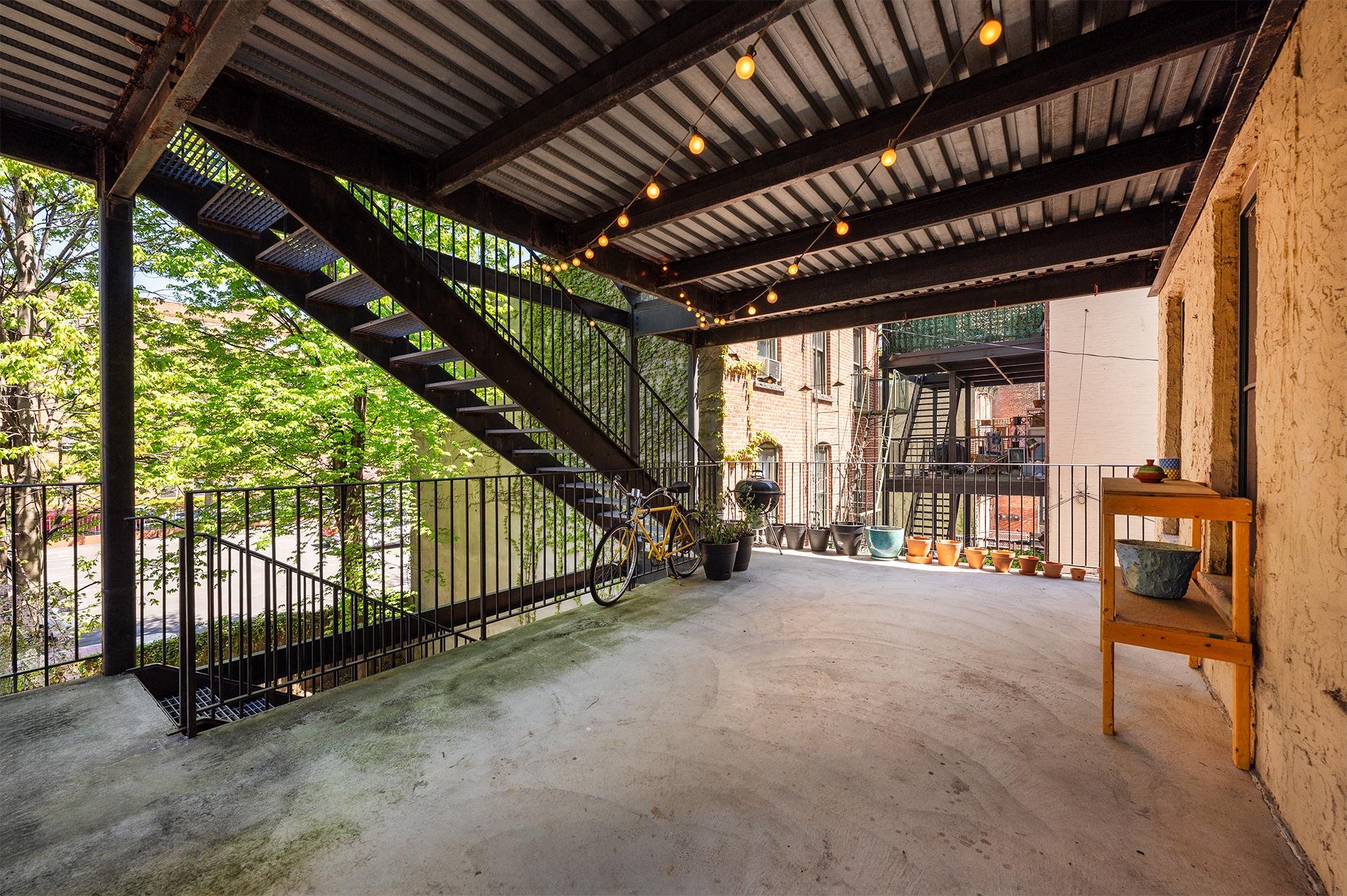 126 BRIGHT ST Unit: 201
