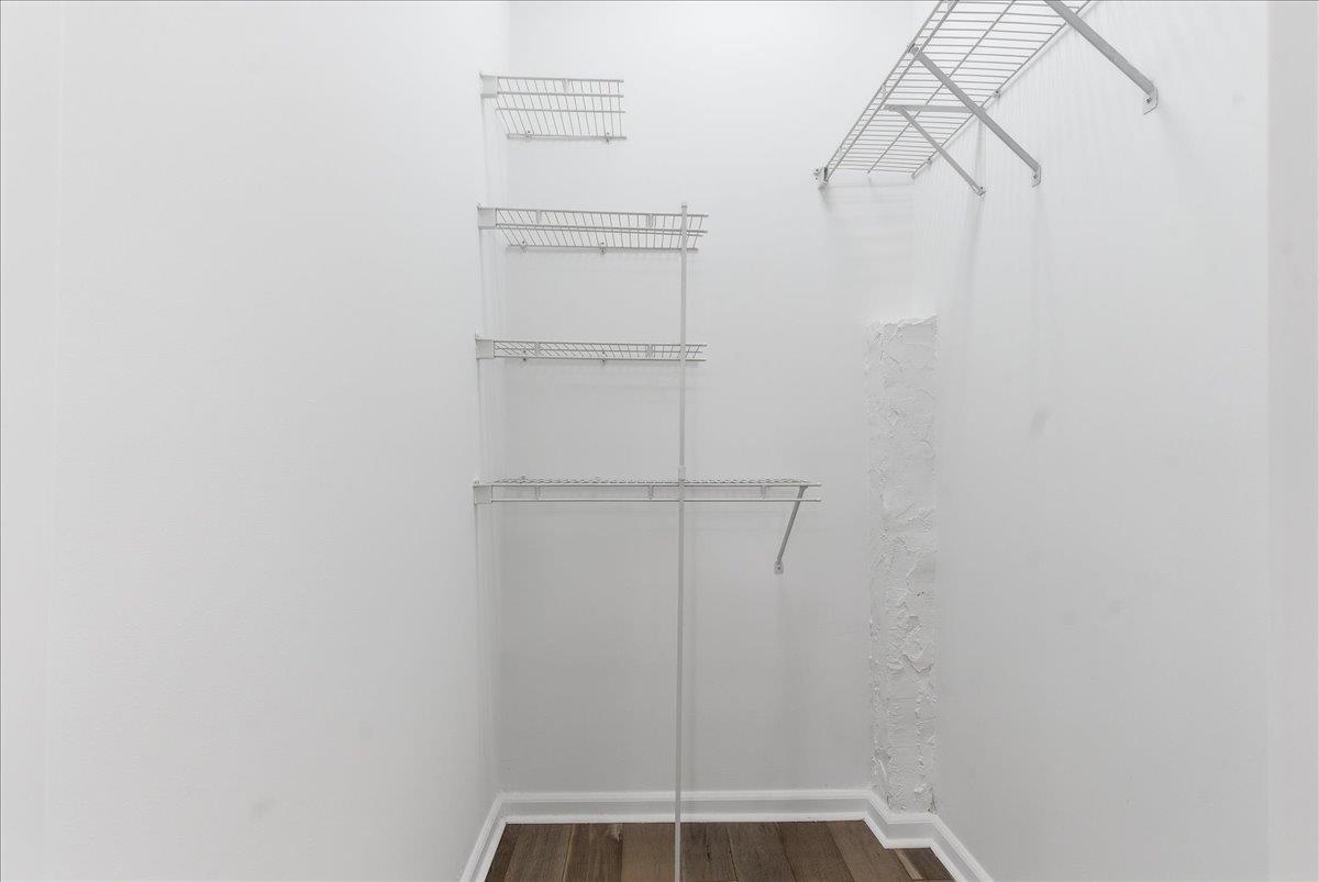 235 OGDEN AVE Unit: 1