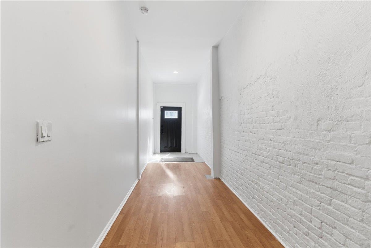 235 OGDEN AVE Unit: 1