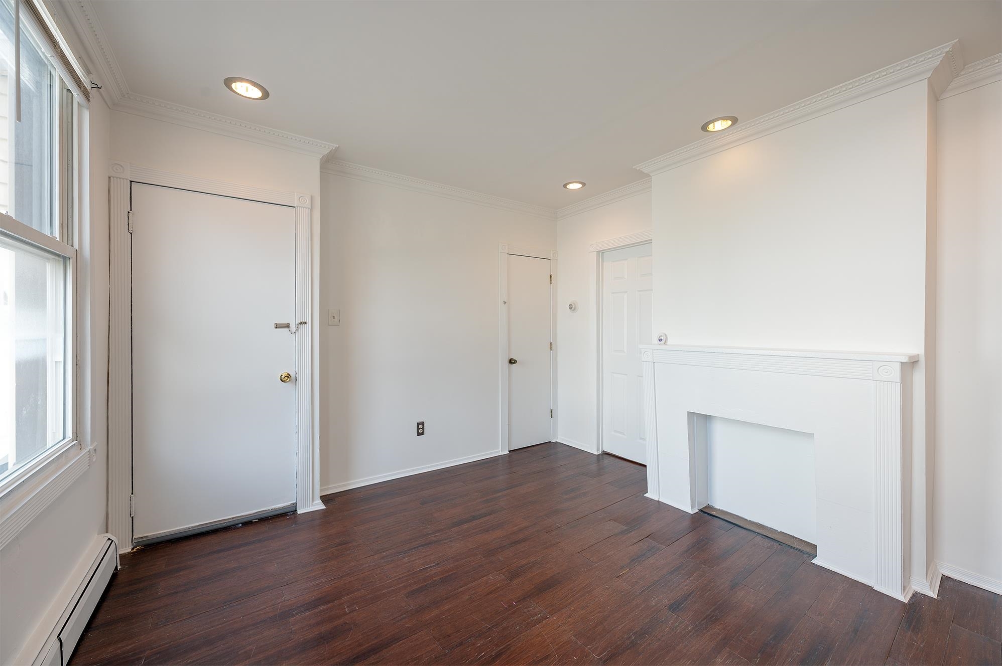 48 RAVINE AVE Unit: 1