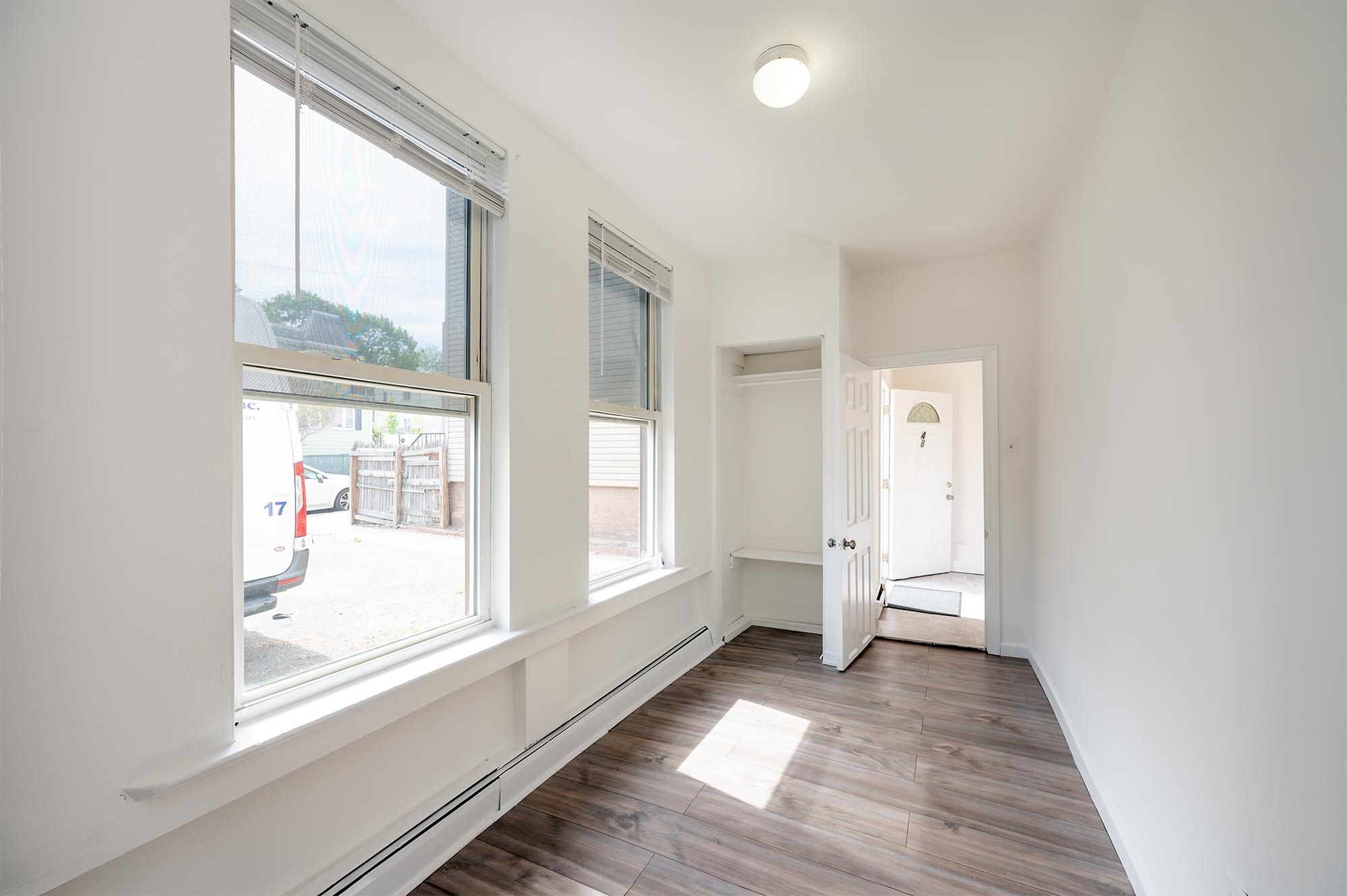 48 RAVINE AVE Unit: 1