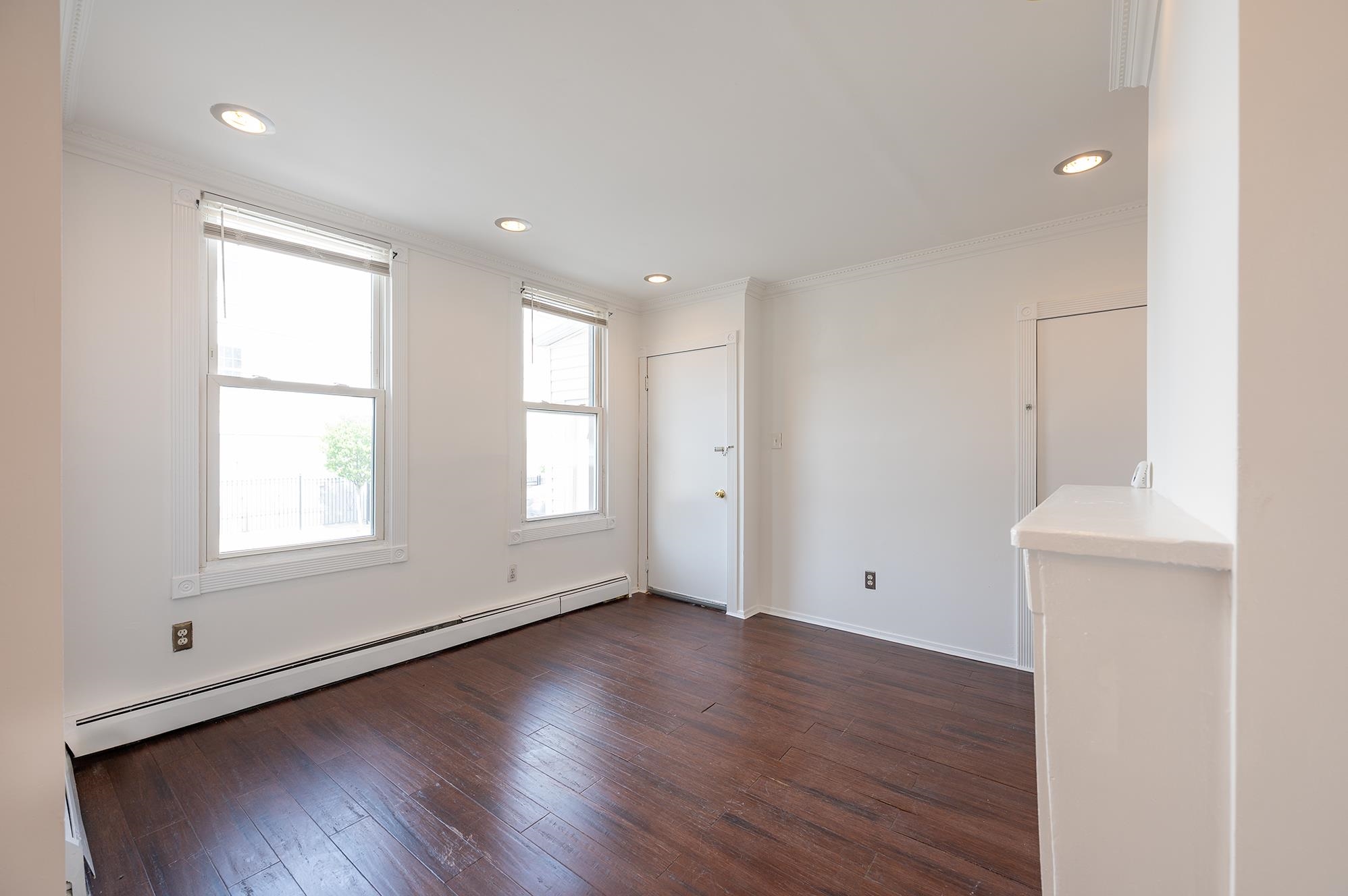 48 RAVINE AVE Unit: 1