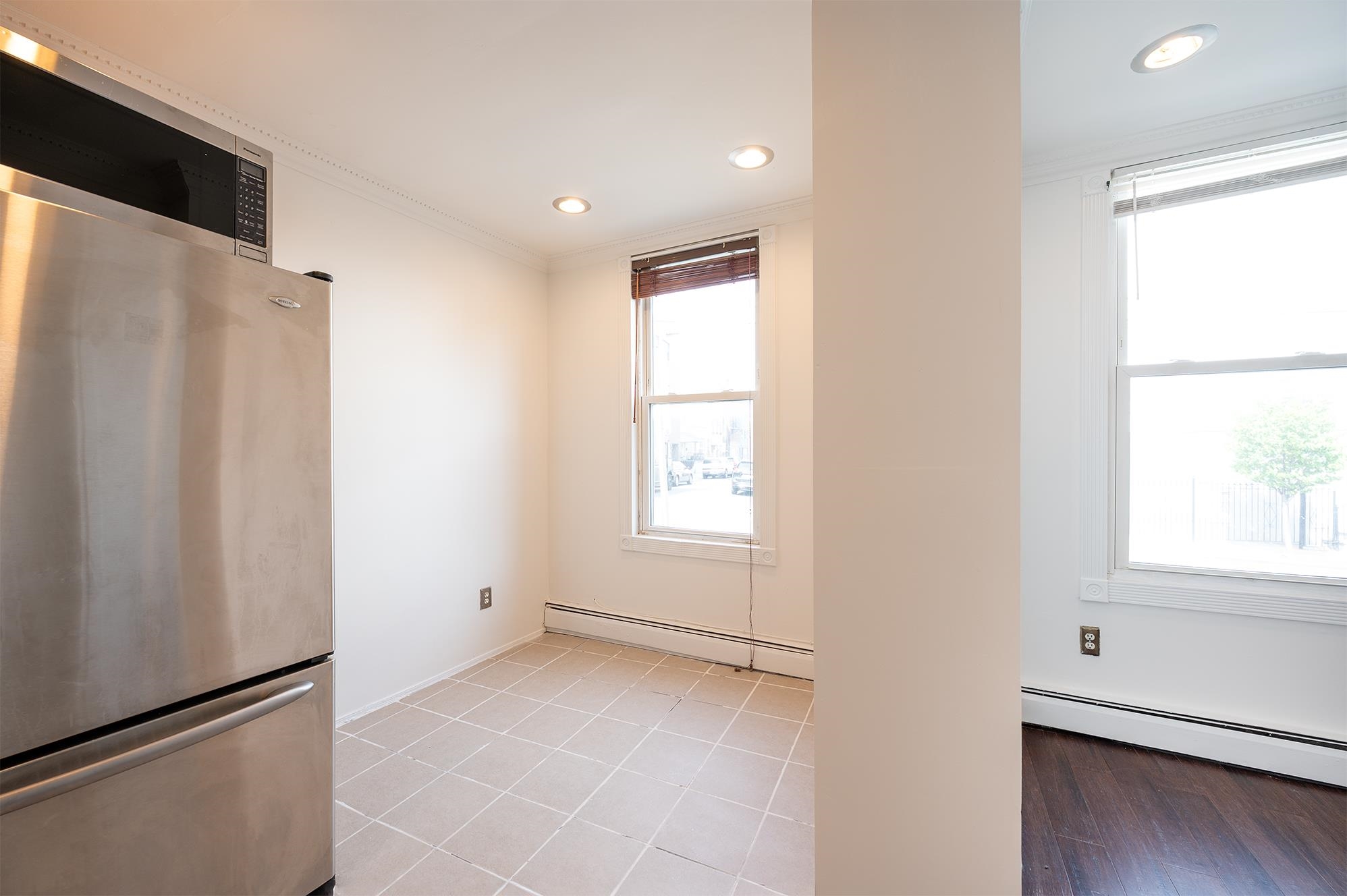 48 RAVINE AVE Unit: 1