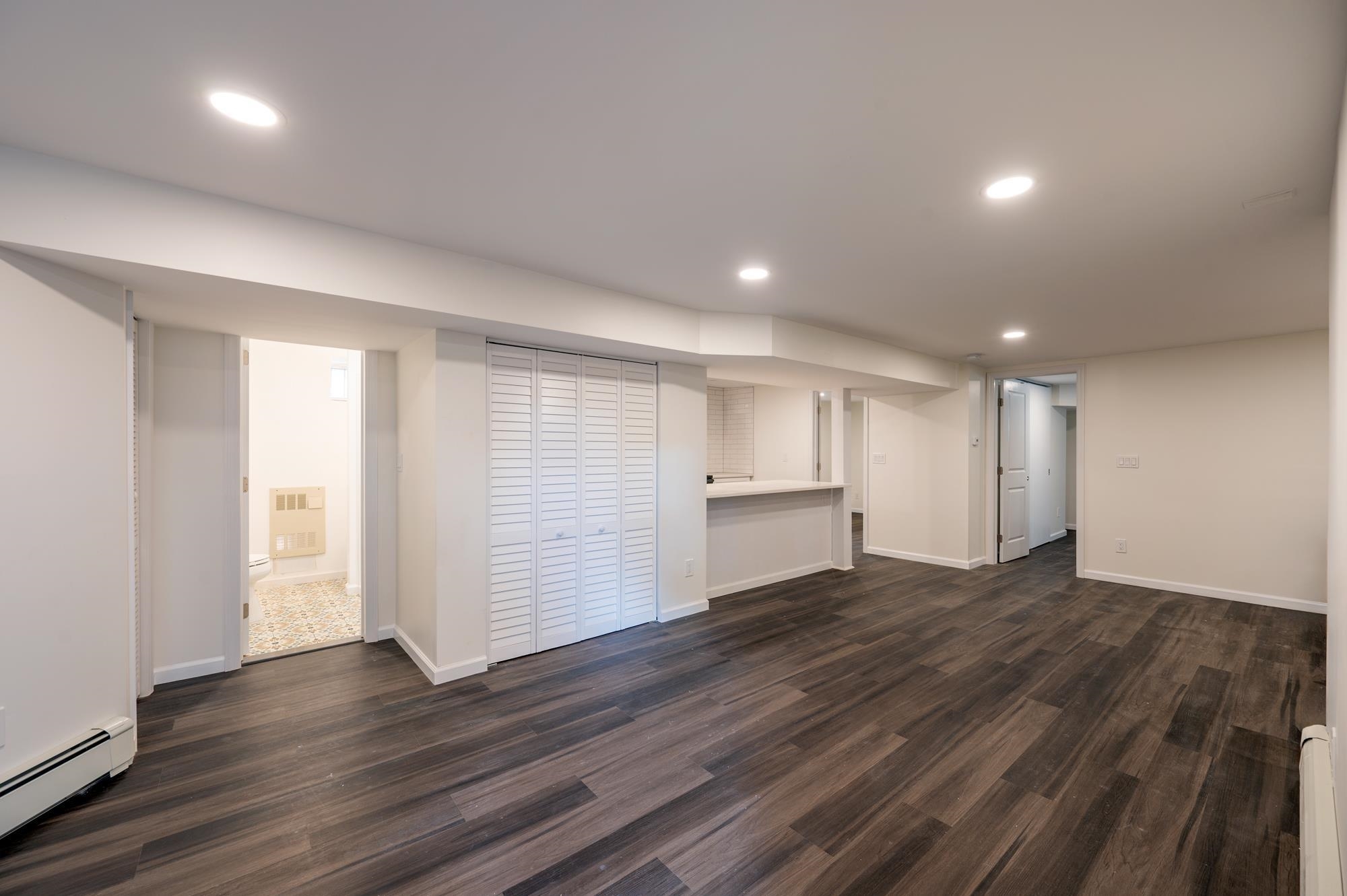 124 BENTLEY AVE