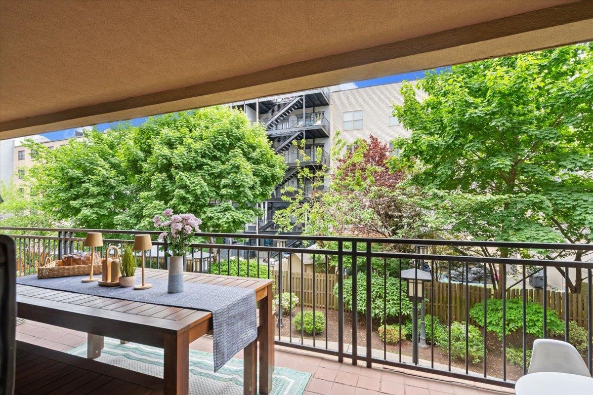 650 2ND ST Unit: 2D