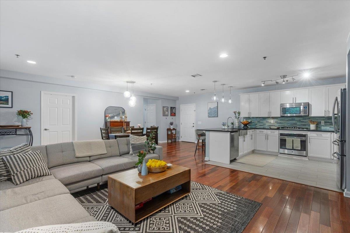 650 2ND ST Unit: 2D