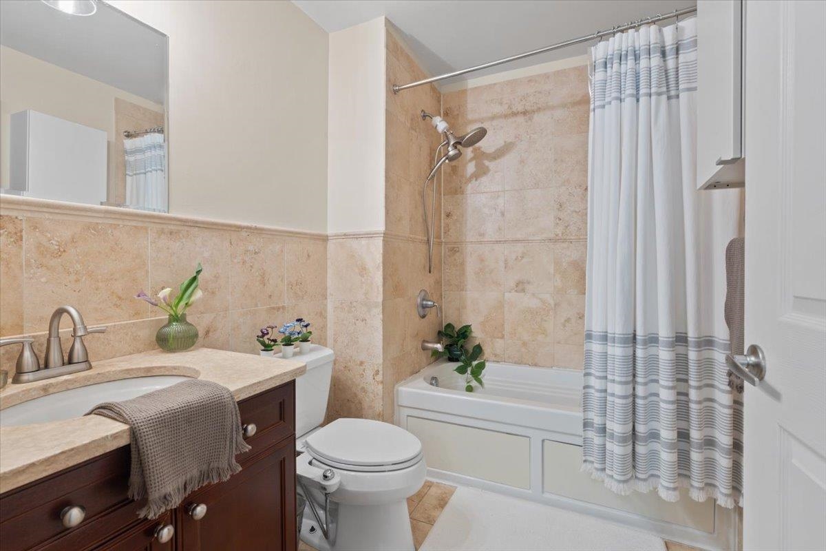 650 2ND ST Unit: 2D