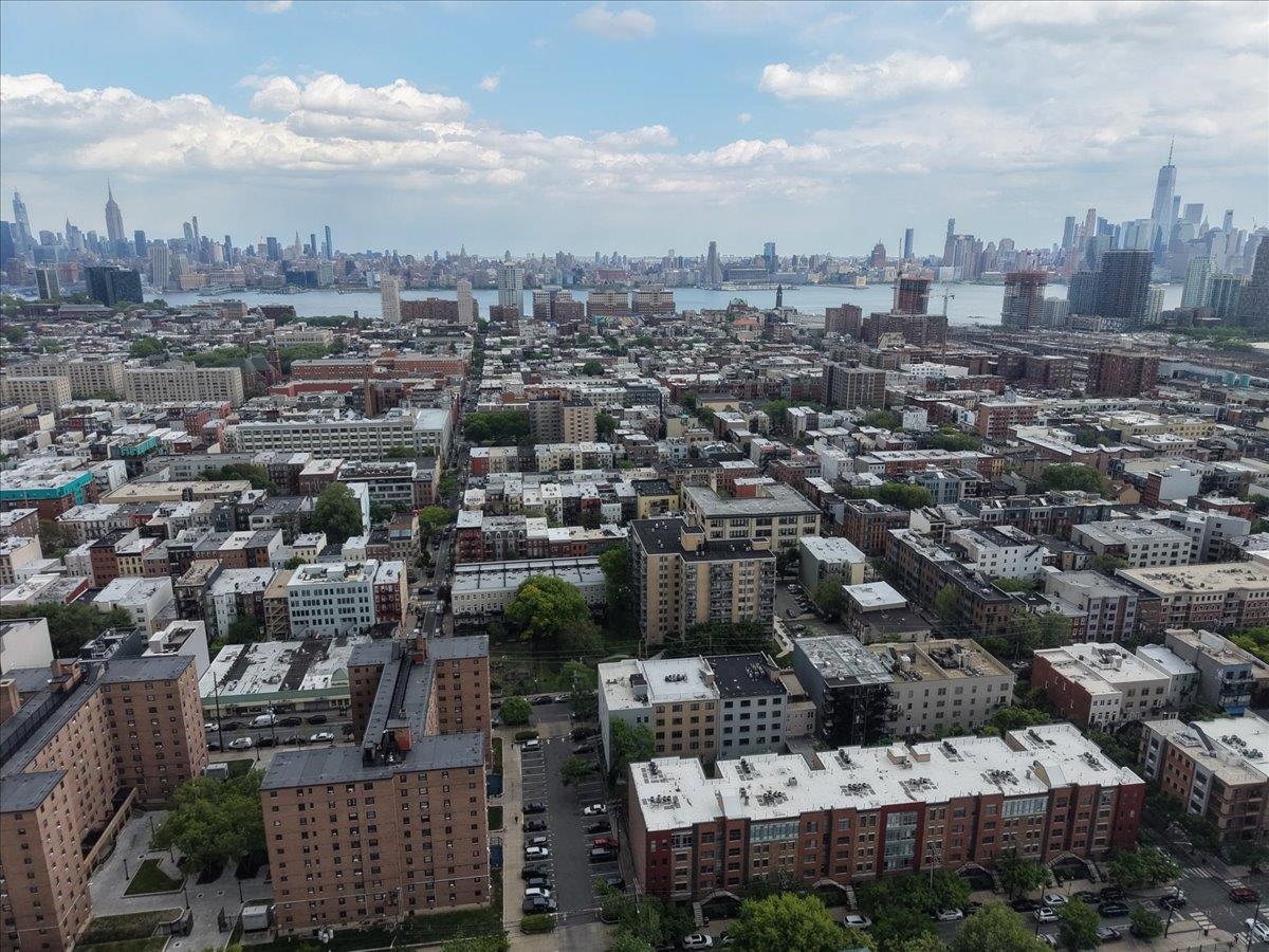 650 2ND ST Unit: 2D