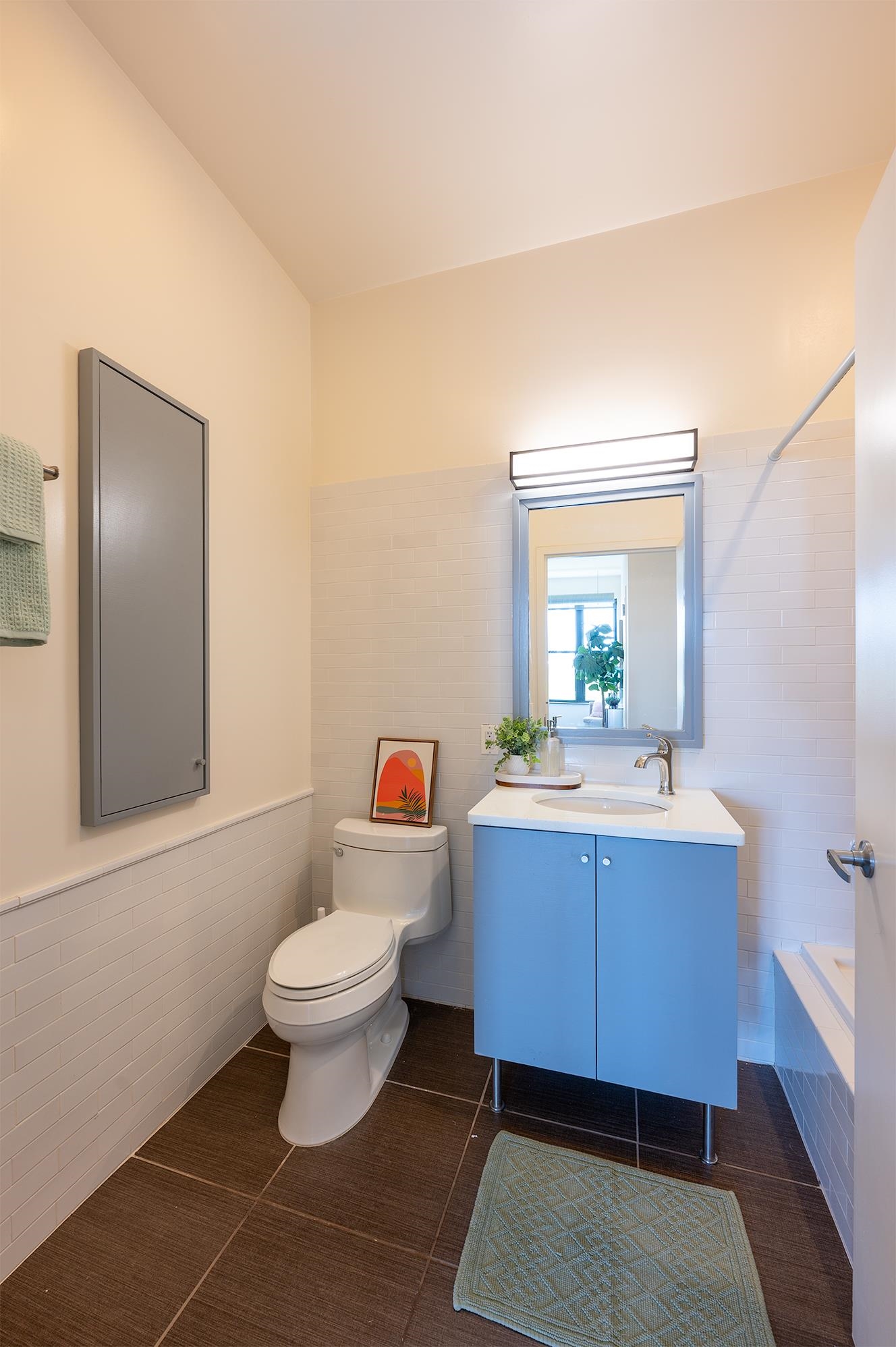 232 PAVONIA AVE Unit: 717