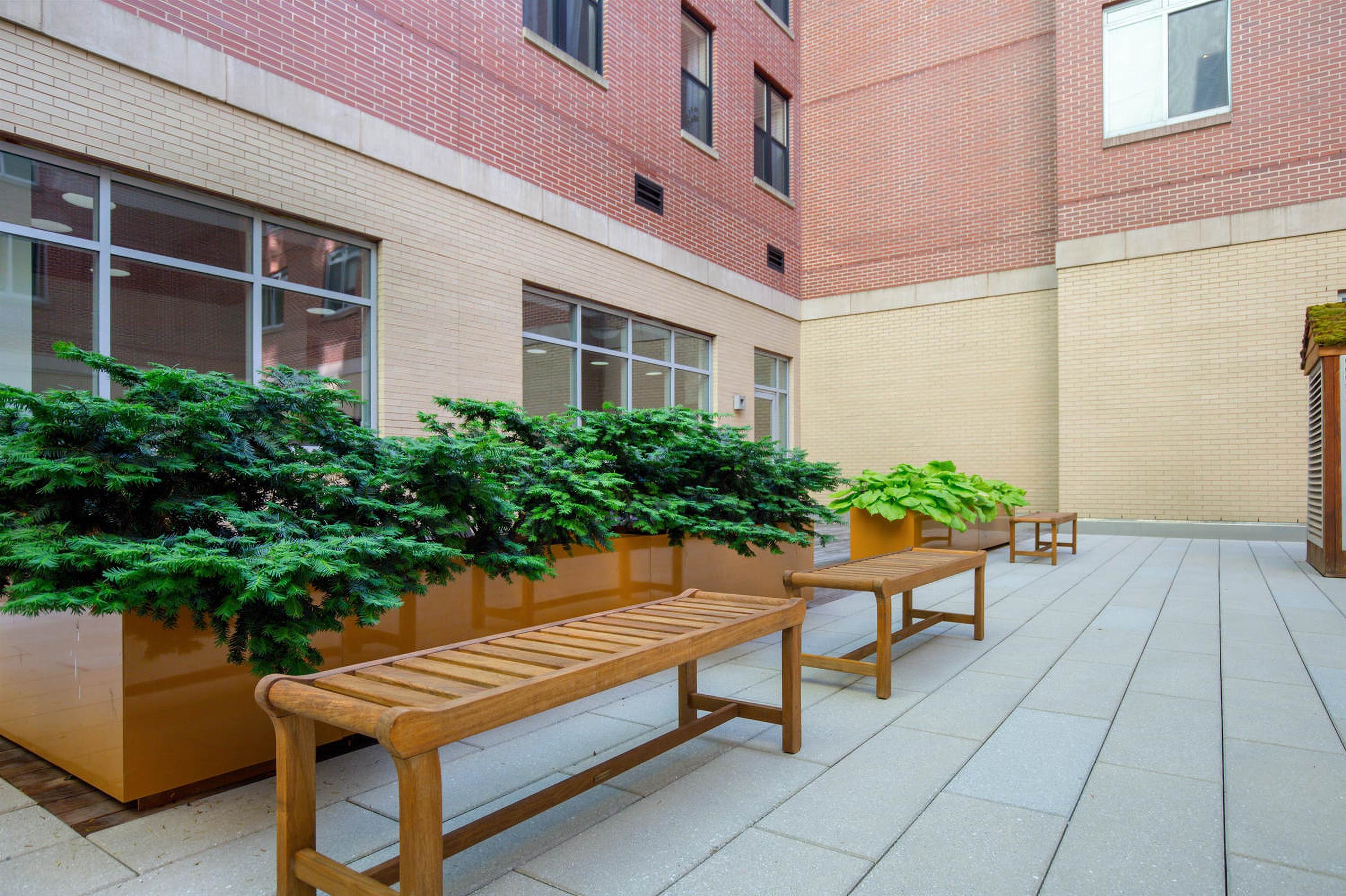 232 PAVONIA AVE Unit: 717