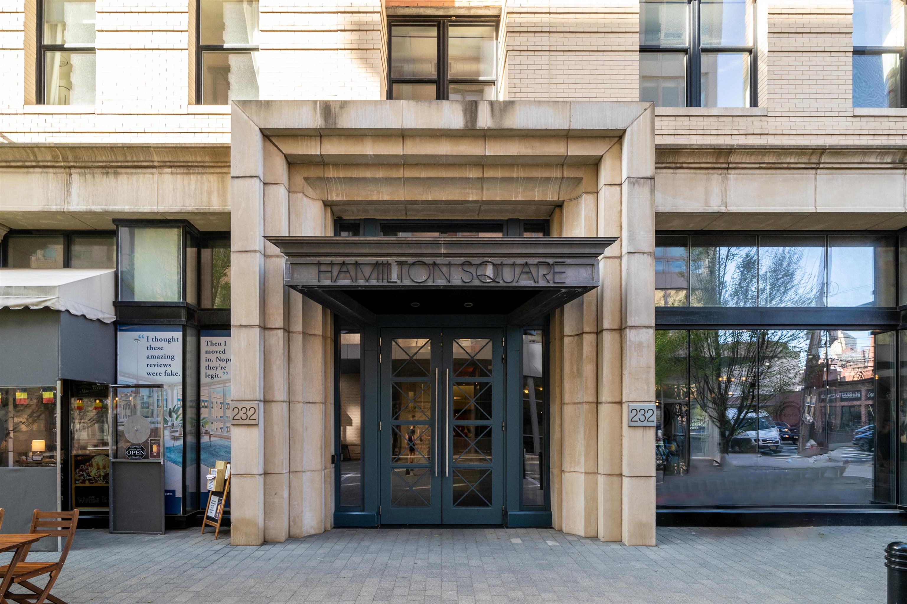 232 PAVONIA AVE Unit: 717