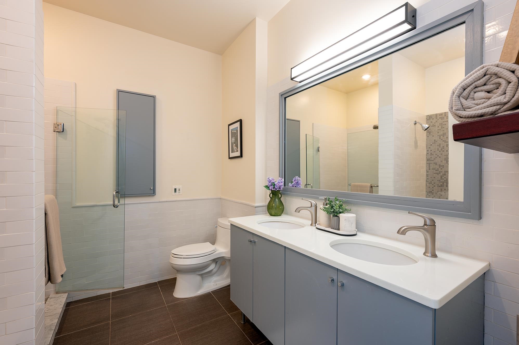 232 PAVONIA AVE Unit: 717