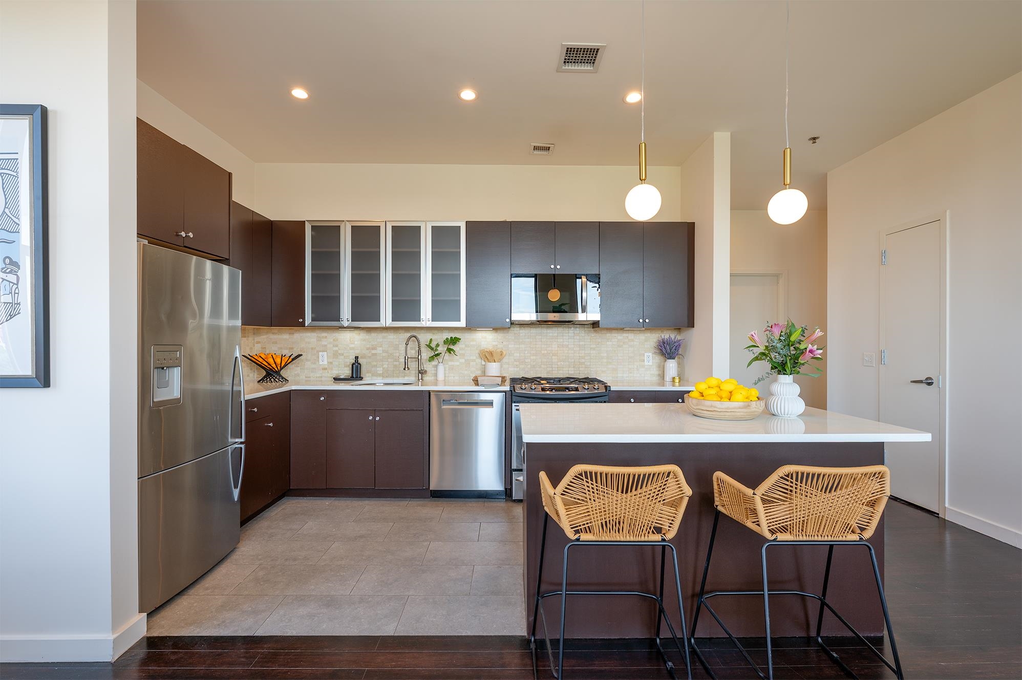 232 PAVONIA AVE Unit: 717
