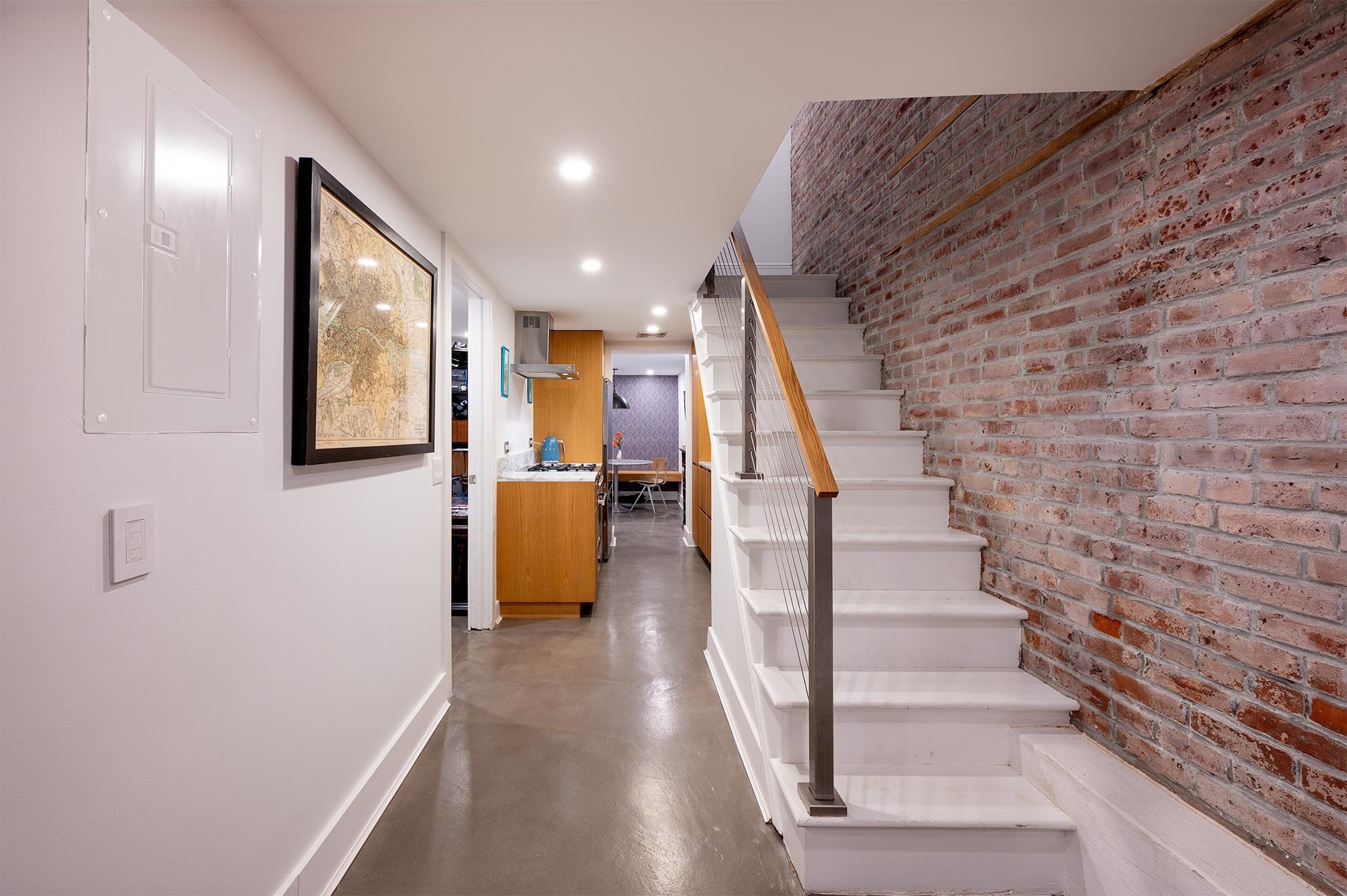 231 7TH ST Unit: 1