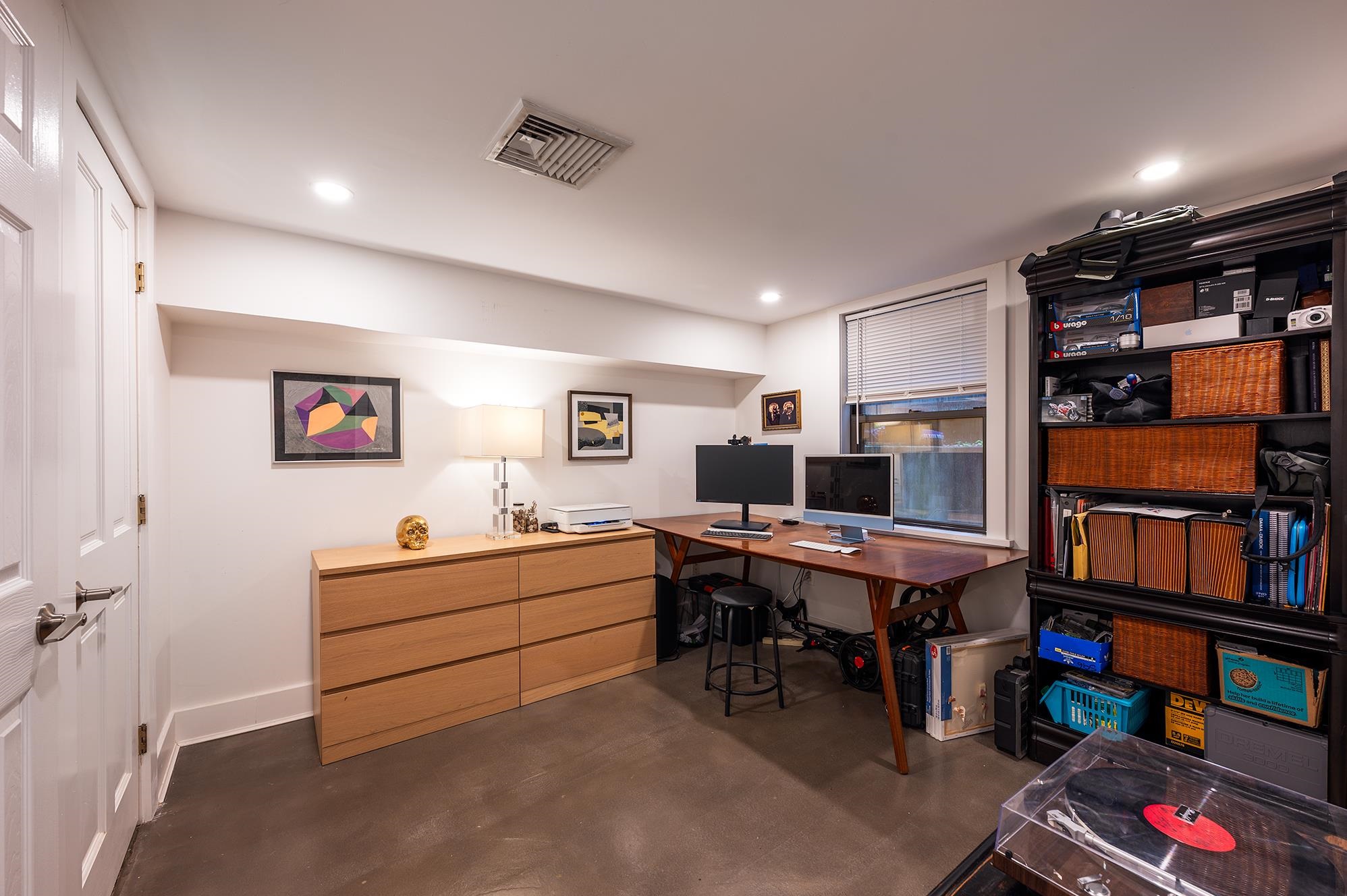 231 7TH ST Unit: 1