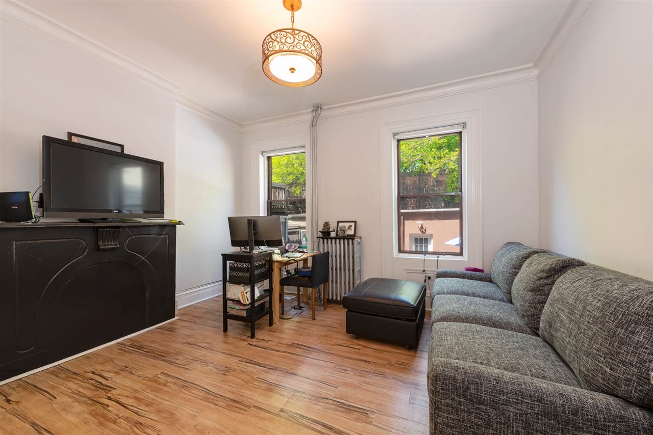 280 5TH ST Unit: 1