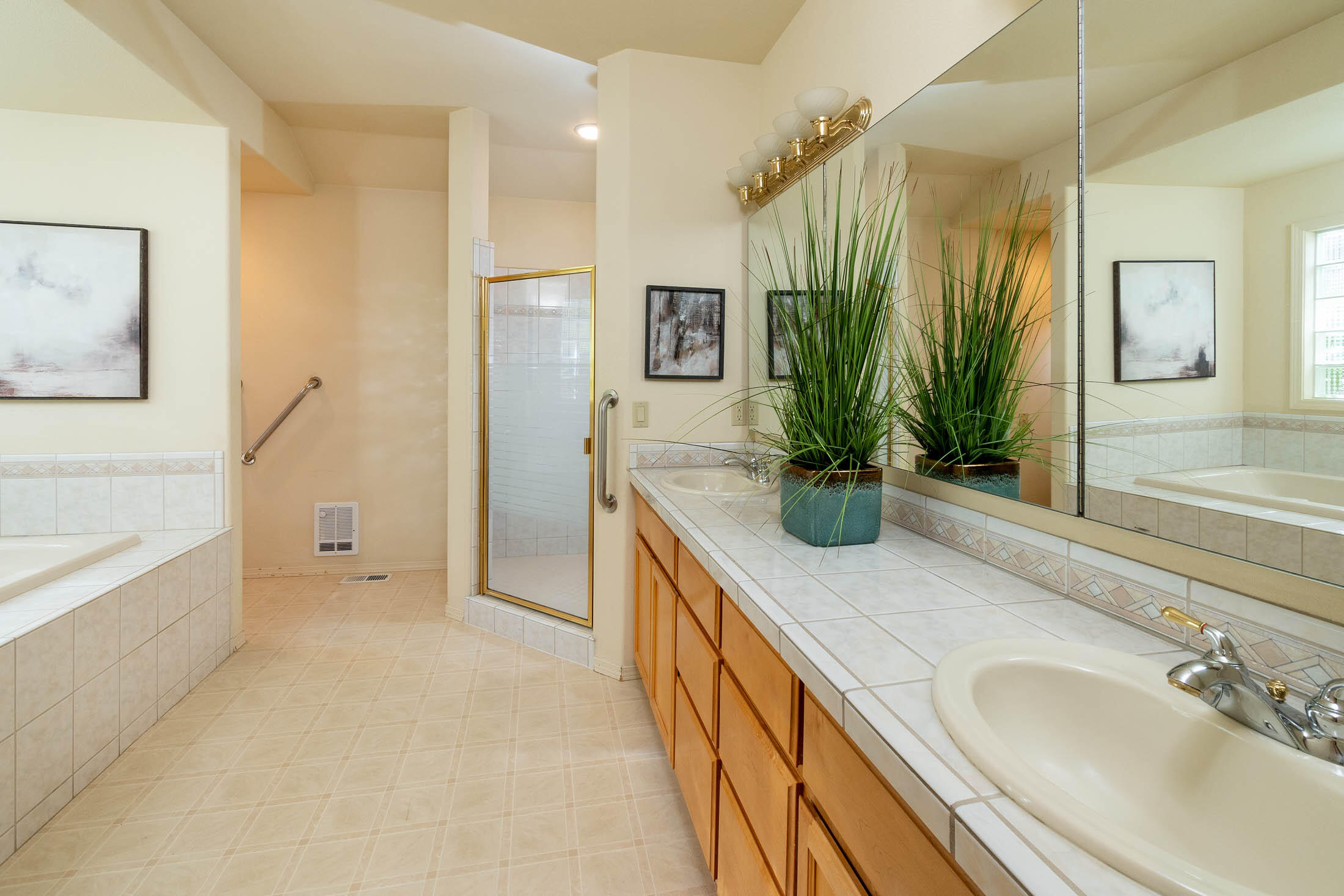 2630 NW Morris Court