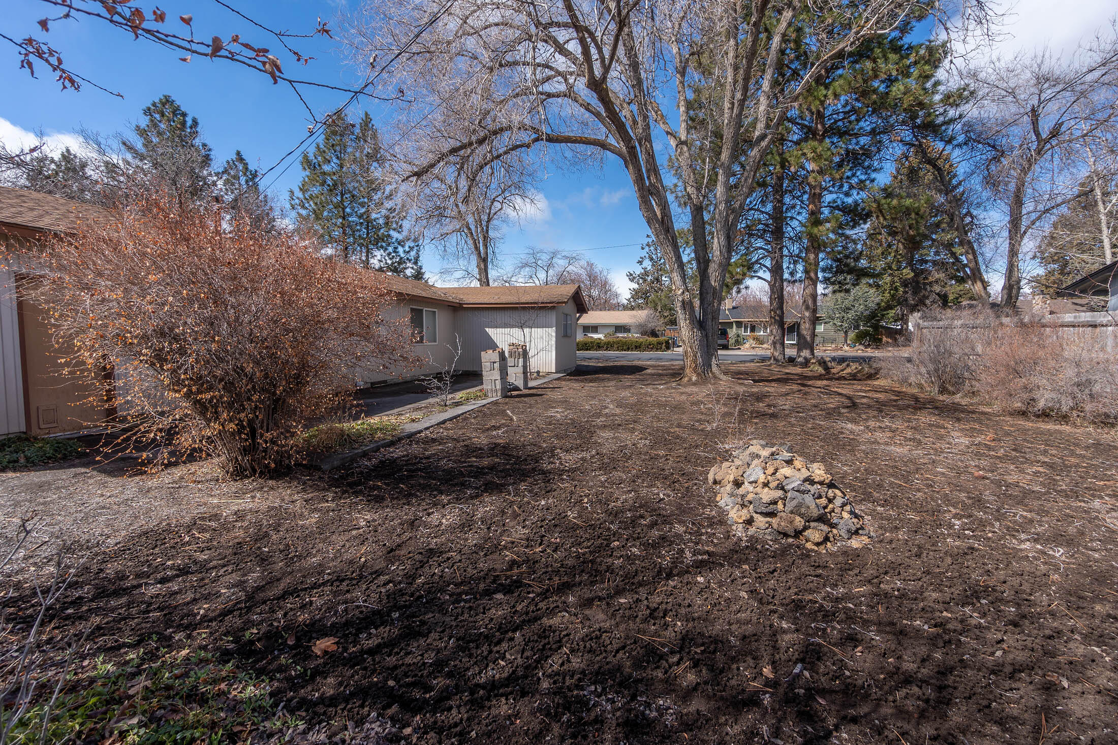 1306 NE Thompson Drive