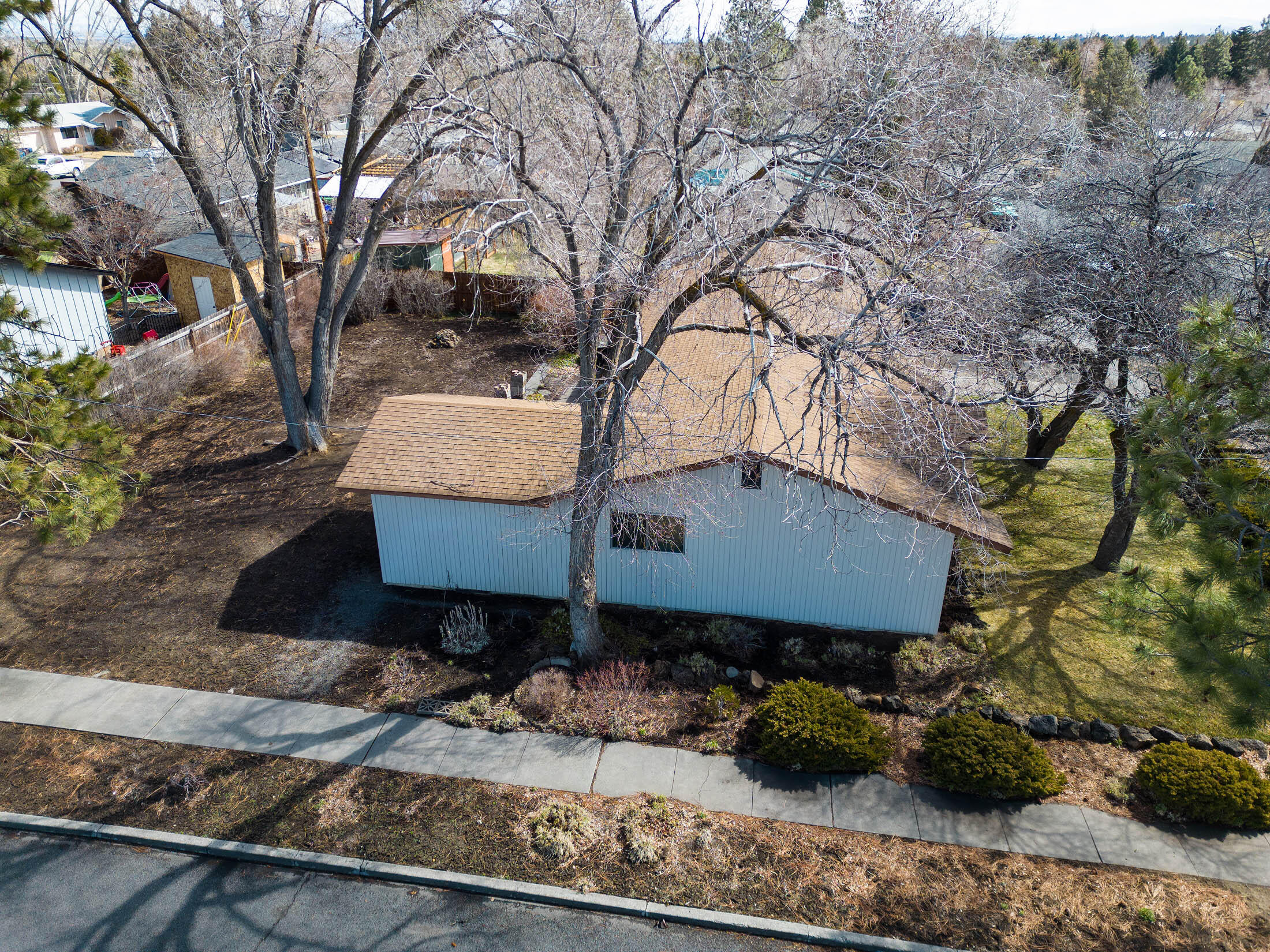 1306 NE Thompson Drive