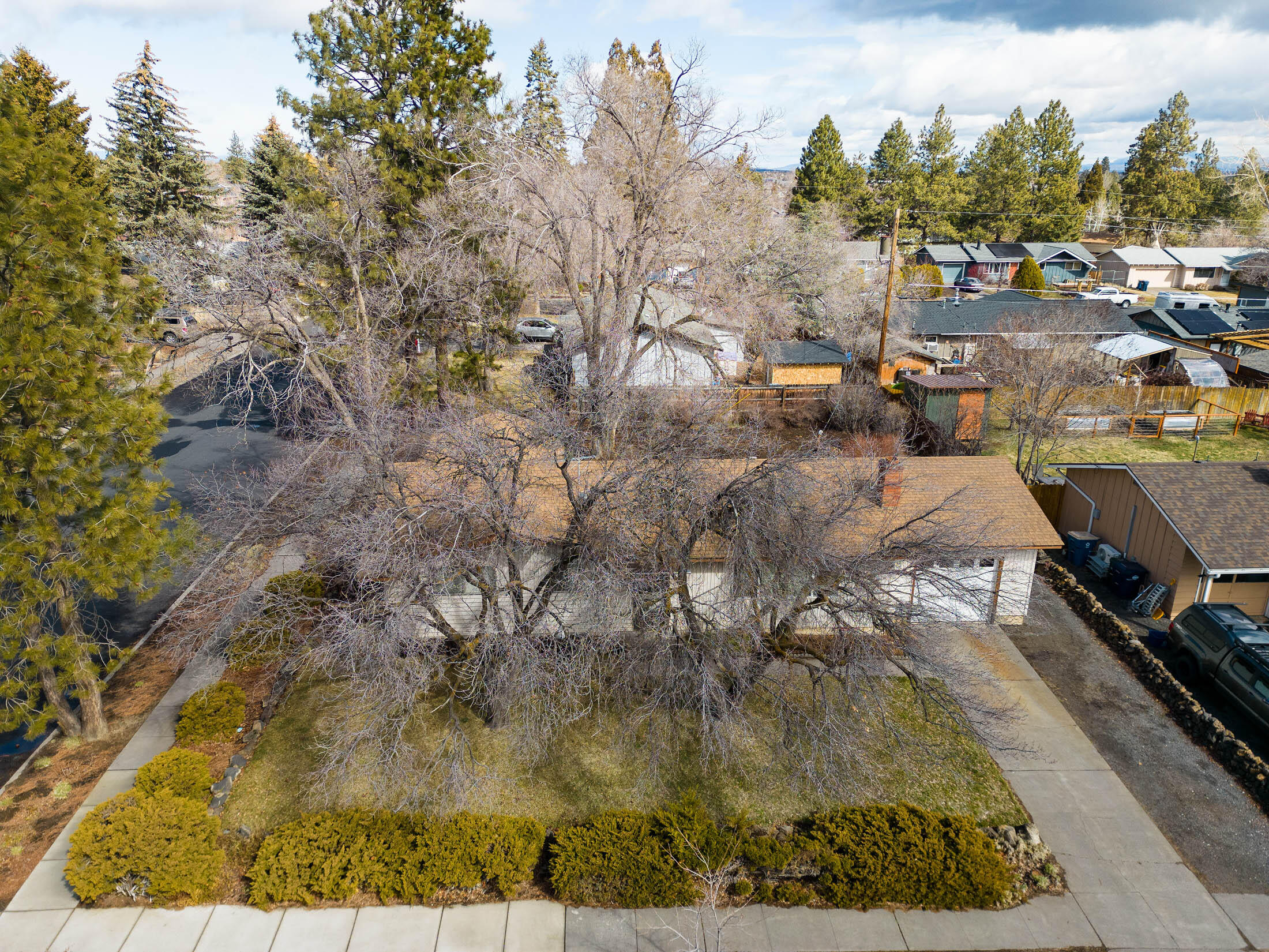 1306 NE Thompson Drive