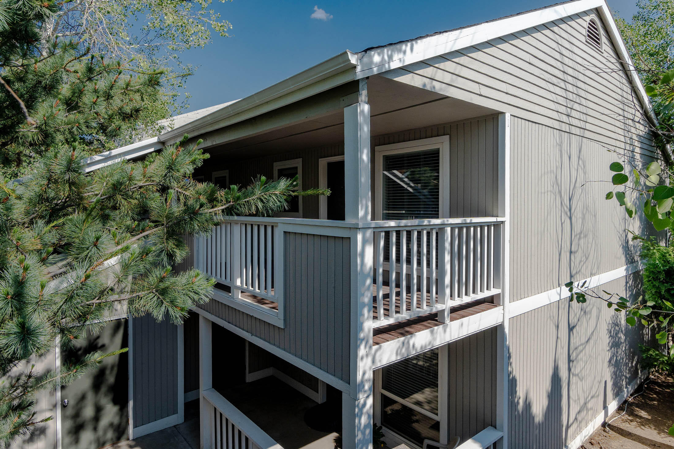 1439 NW Juniper Street Unit: APT 12