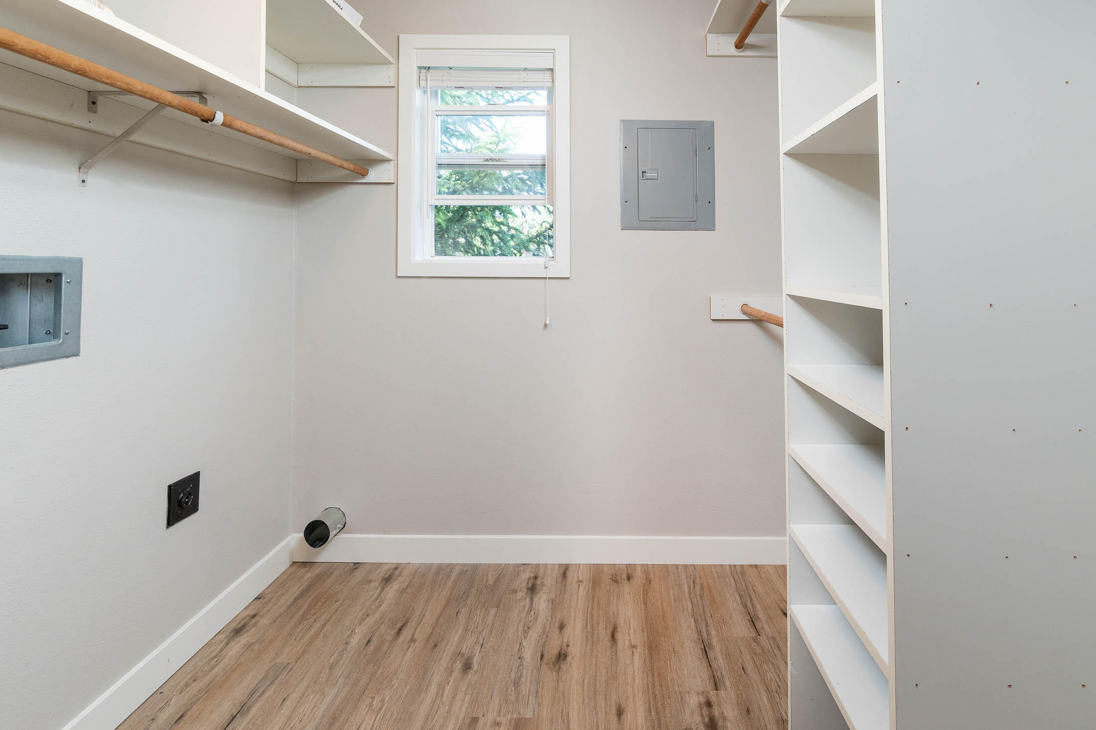 1439 NW Juniper Street Unit: APT 12