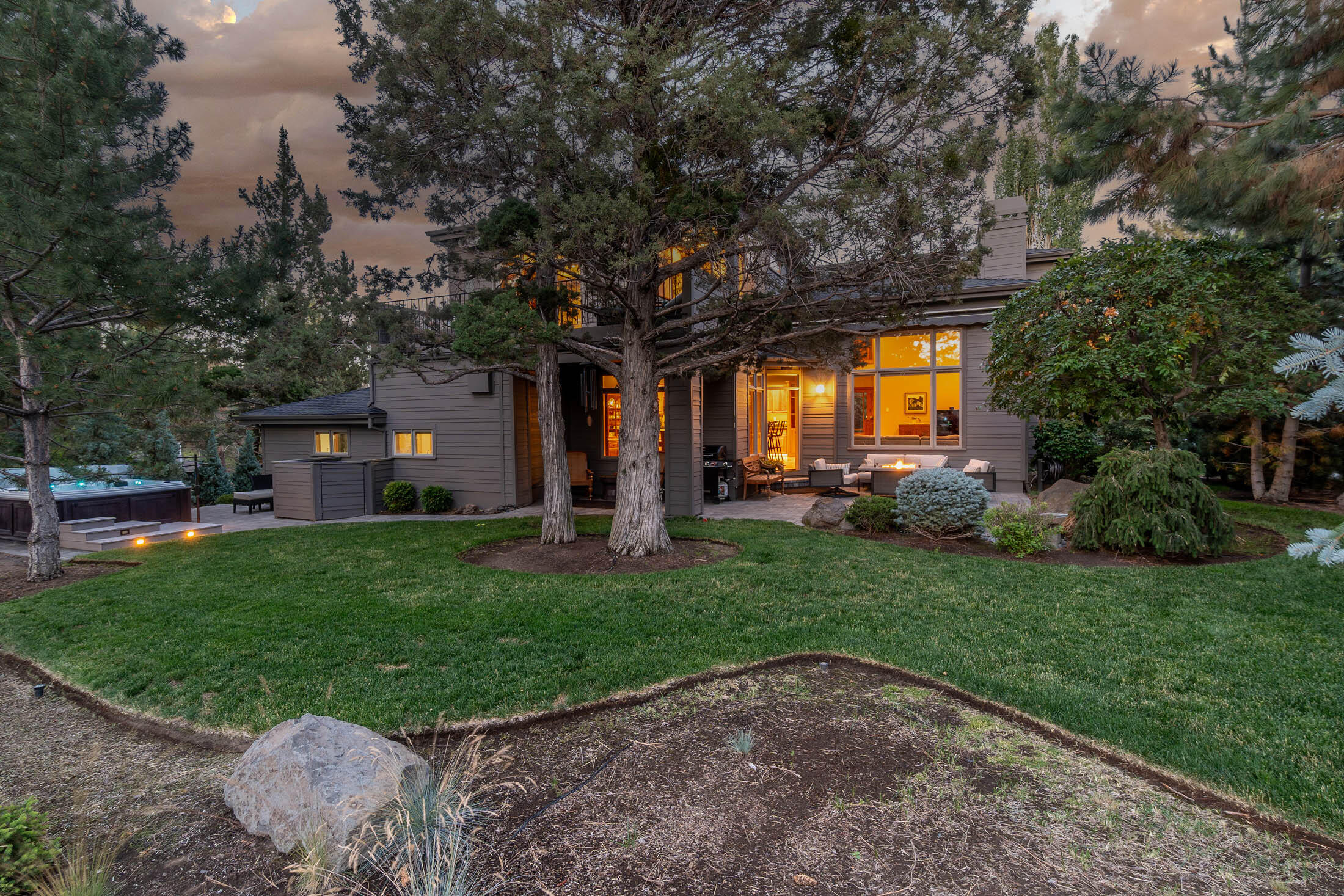 3237 NW Melville Drive