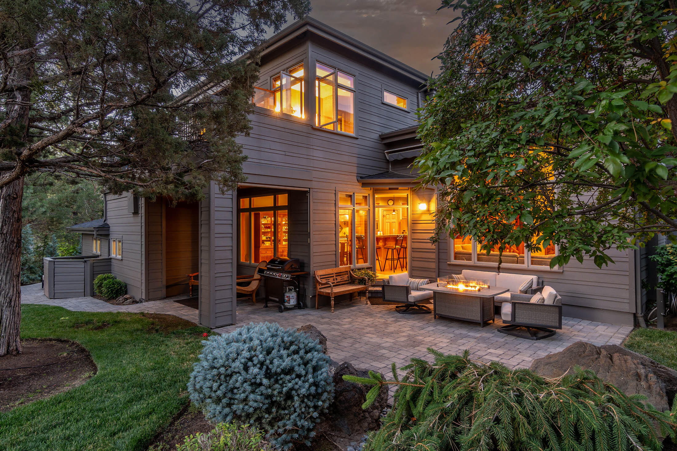 3237 NW Melville Drive
