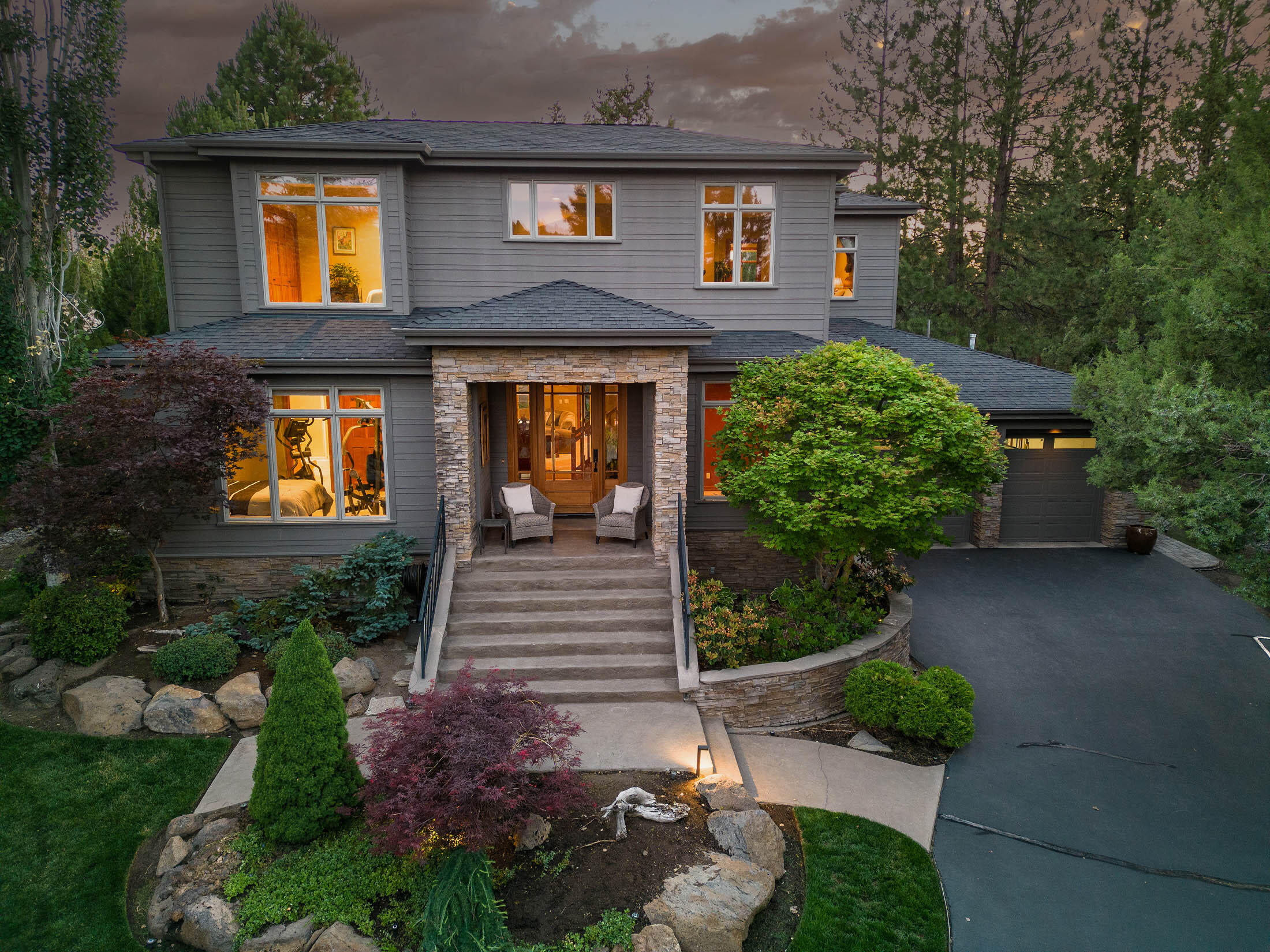 3237 NW Melville Drive