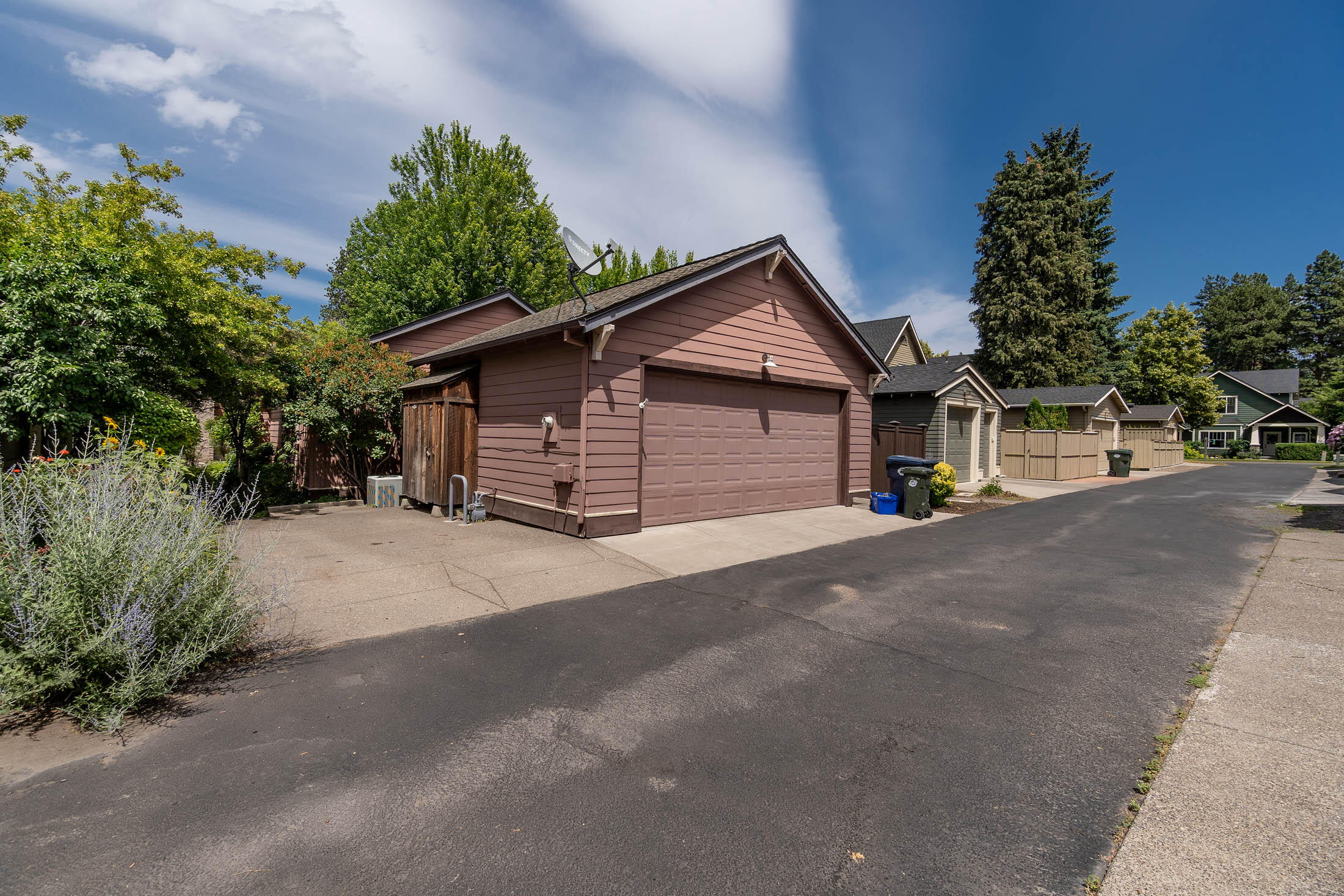 825 NE Wiest Way