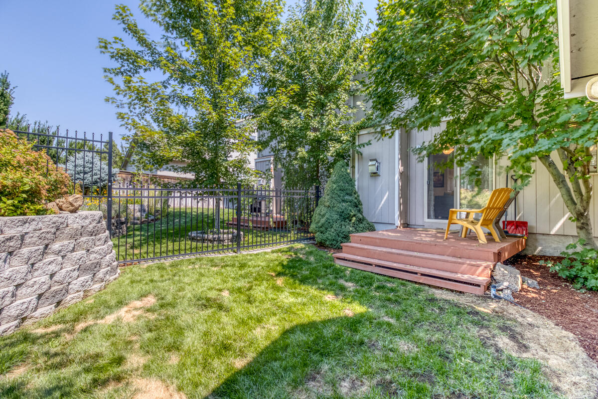 1359 NE Dawson Drive Unit: 1 & 2