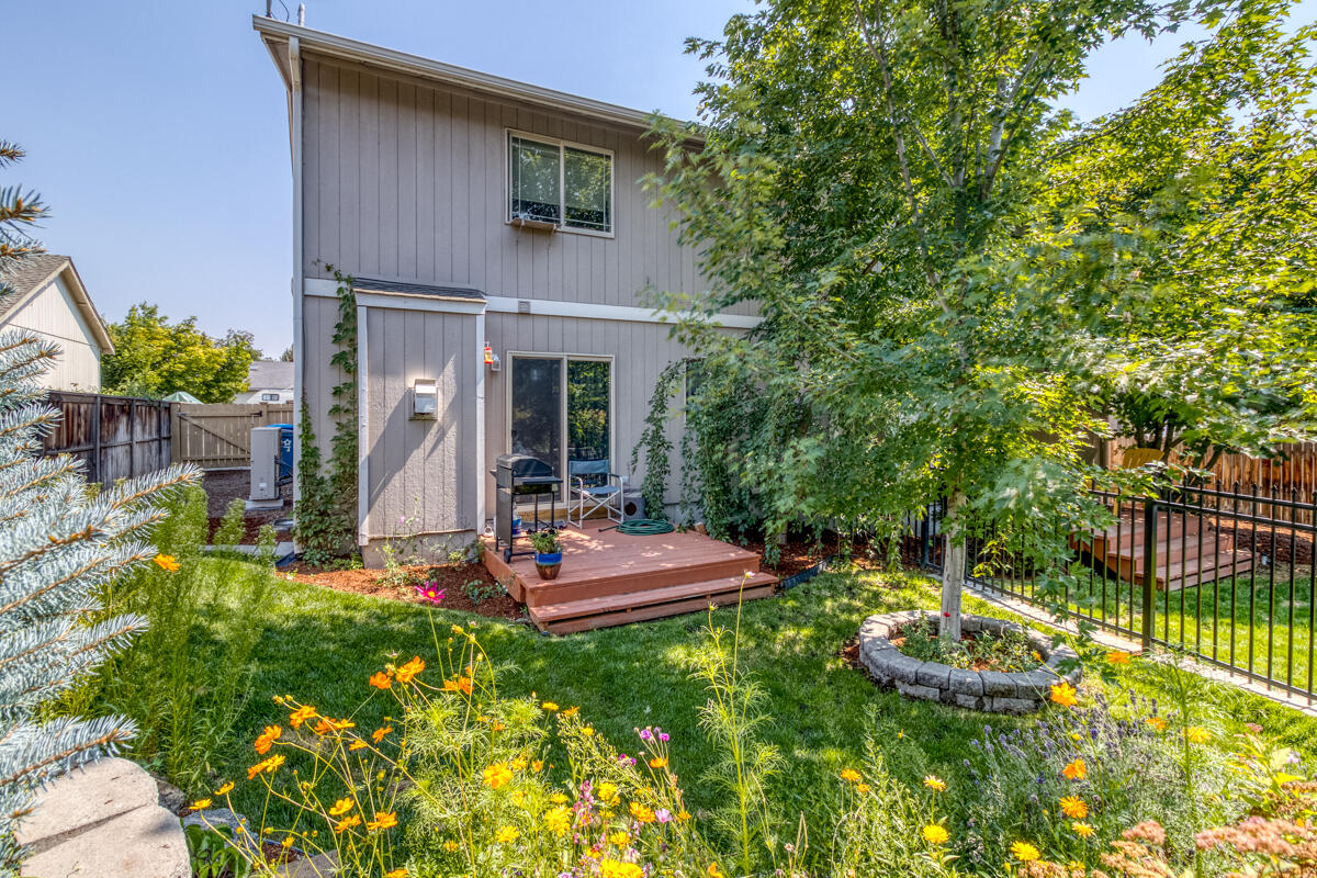 1359 NE Dawson Drive Unit: 1 & 2