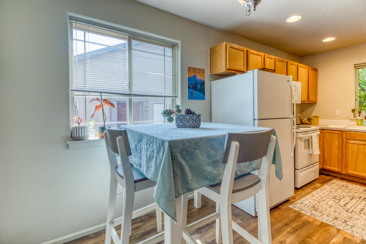 1359 NE Dawson Drive Unit: 1 & 2