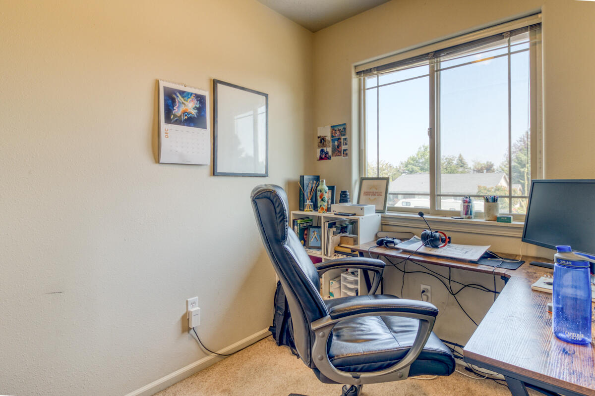 1359 NE Dawson Drive Unit: 1 & 2