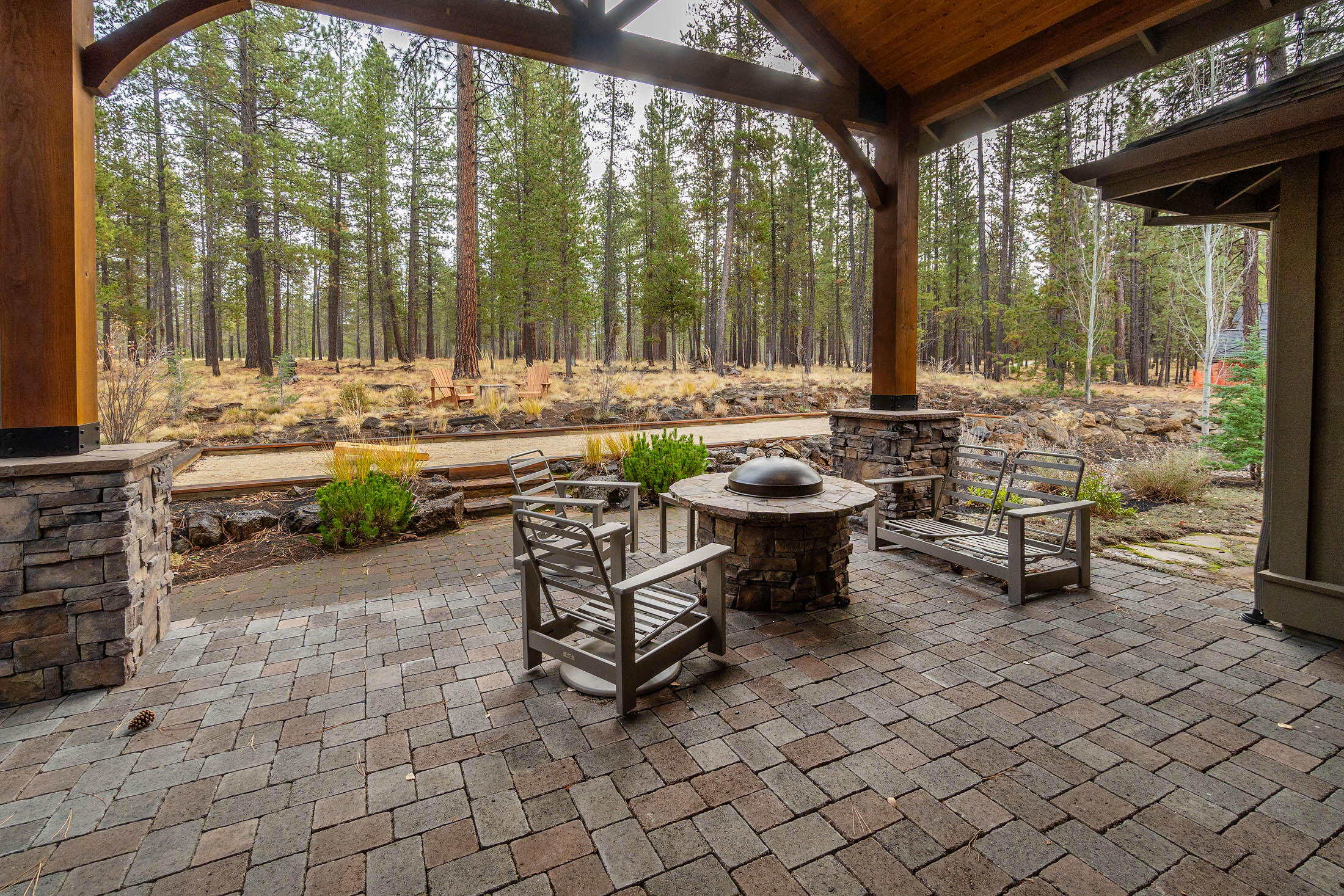 56191 Sable Rock Loop