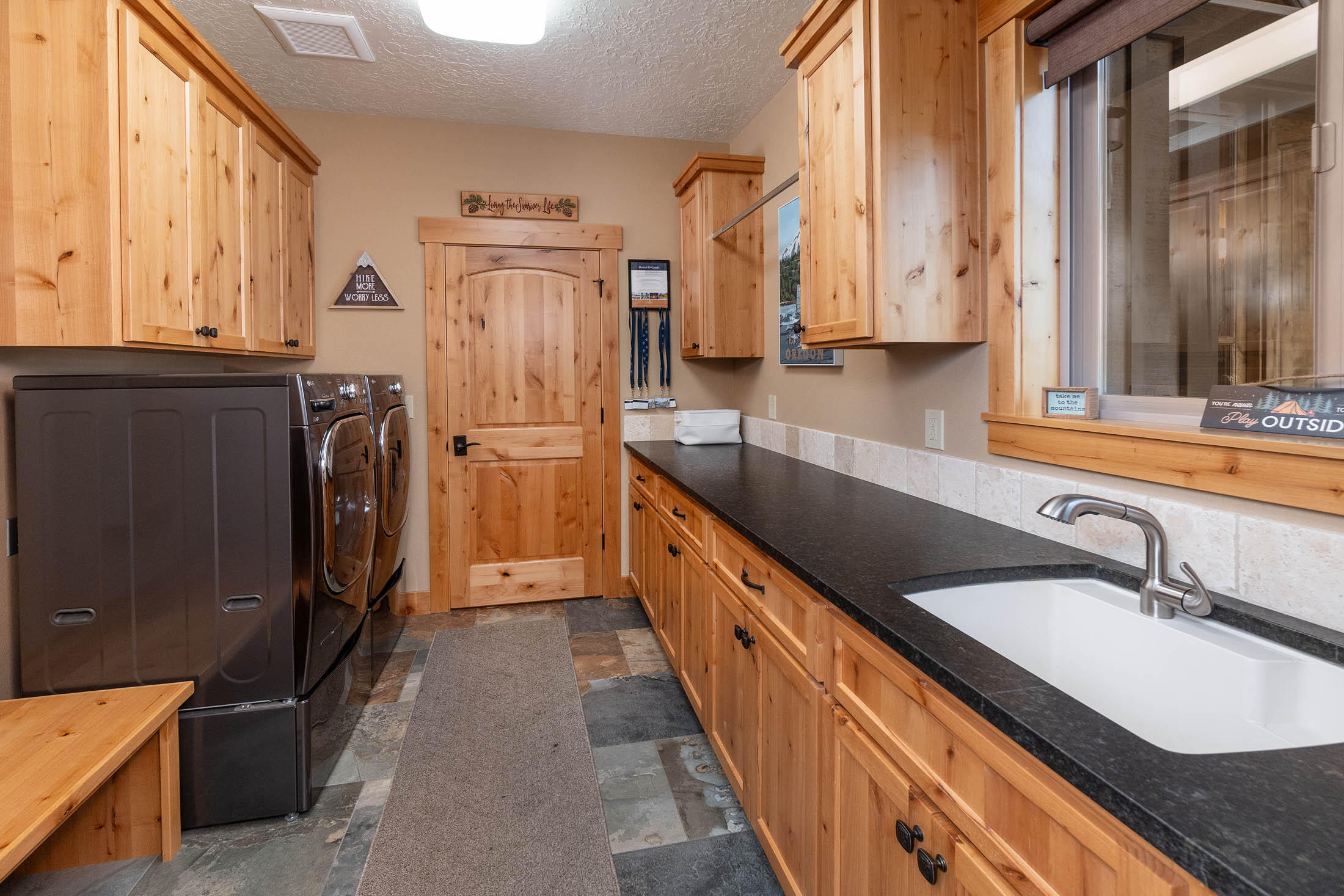 56191 Sable Rock Loop