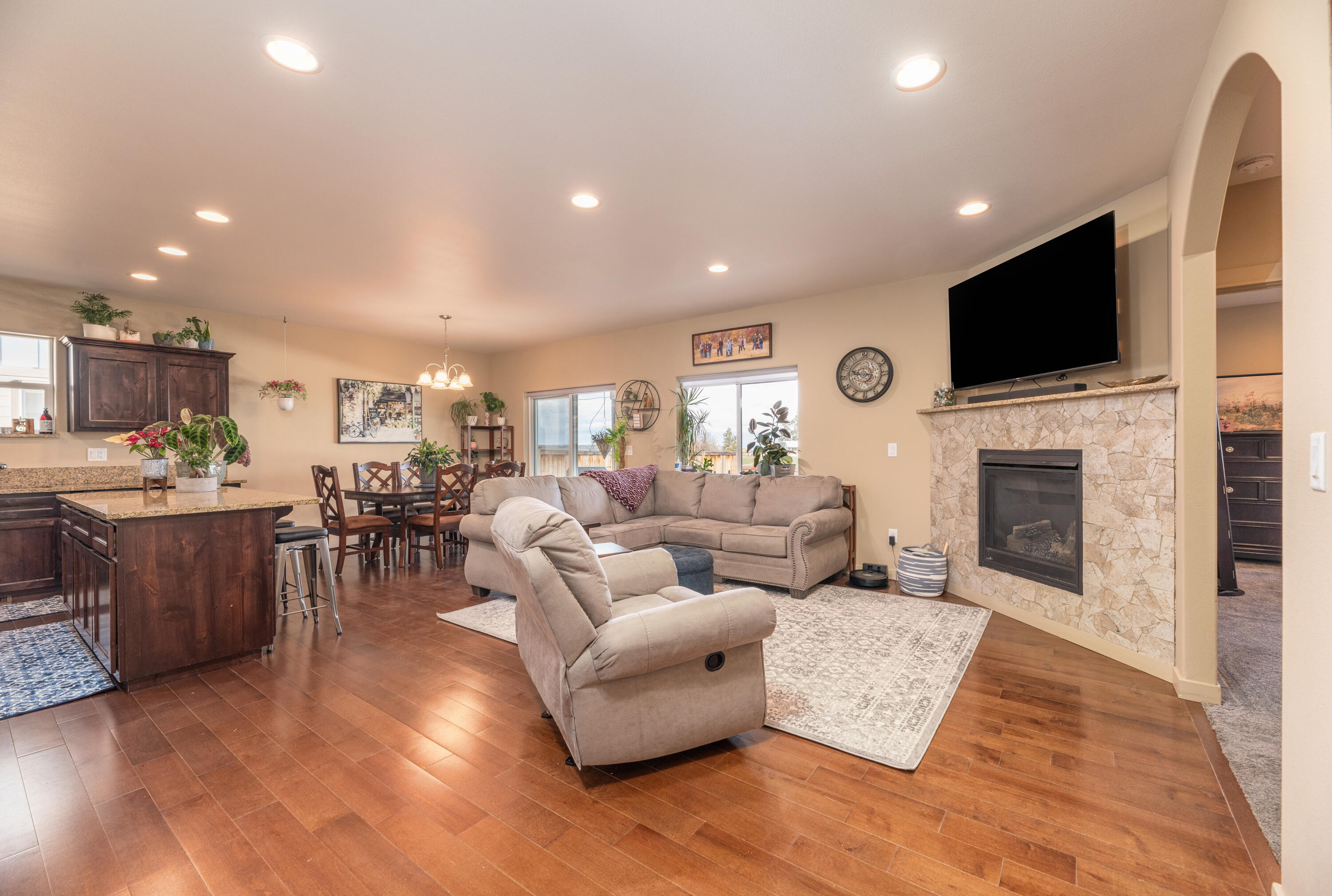 635 Freedom Lane
