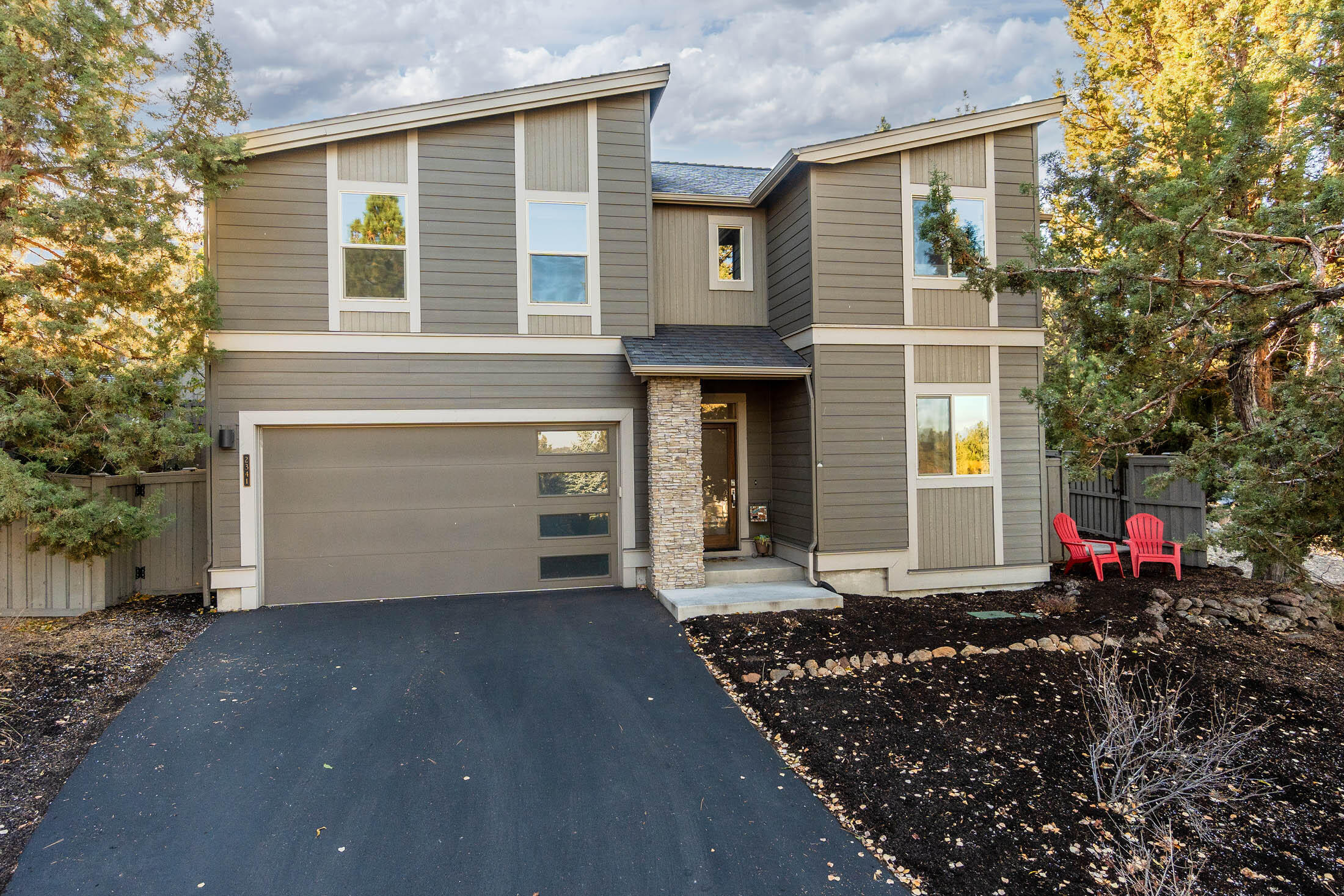 2341 NW Debron Lane