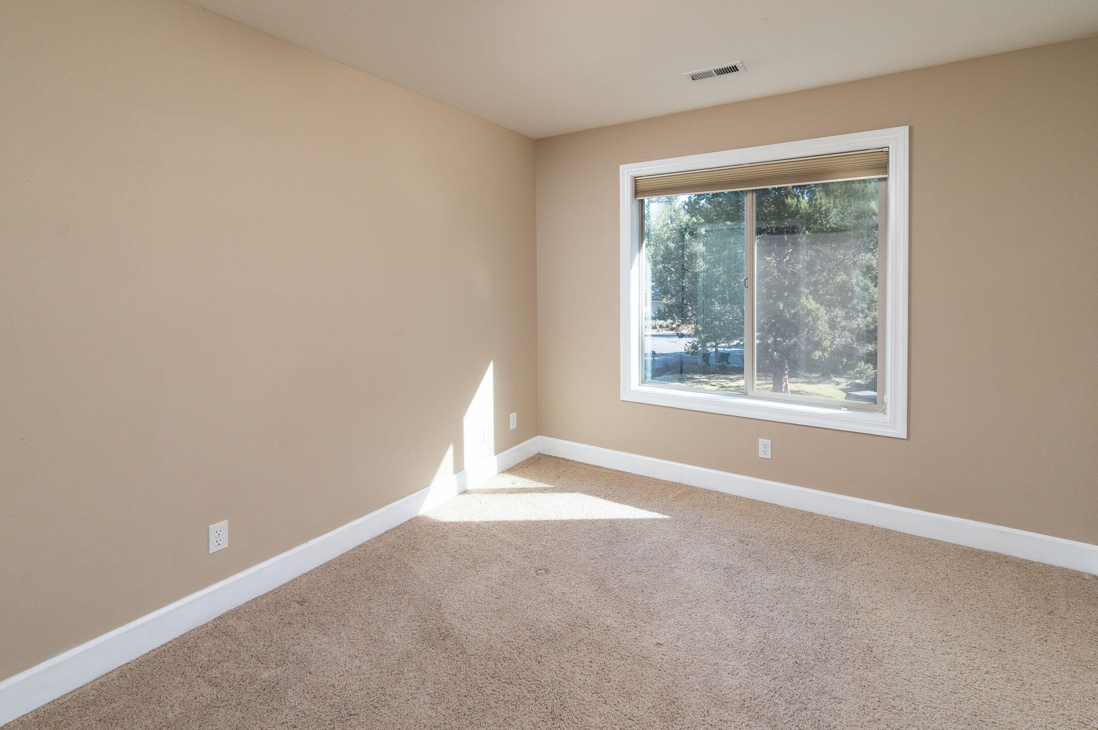 60923 Zircon Drive