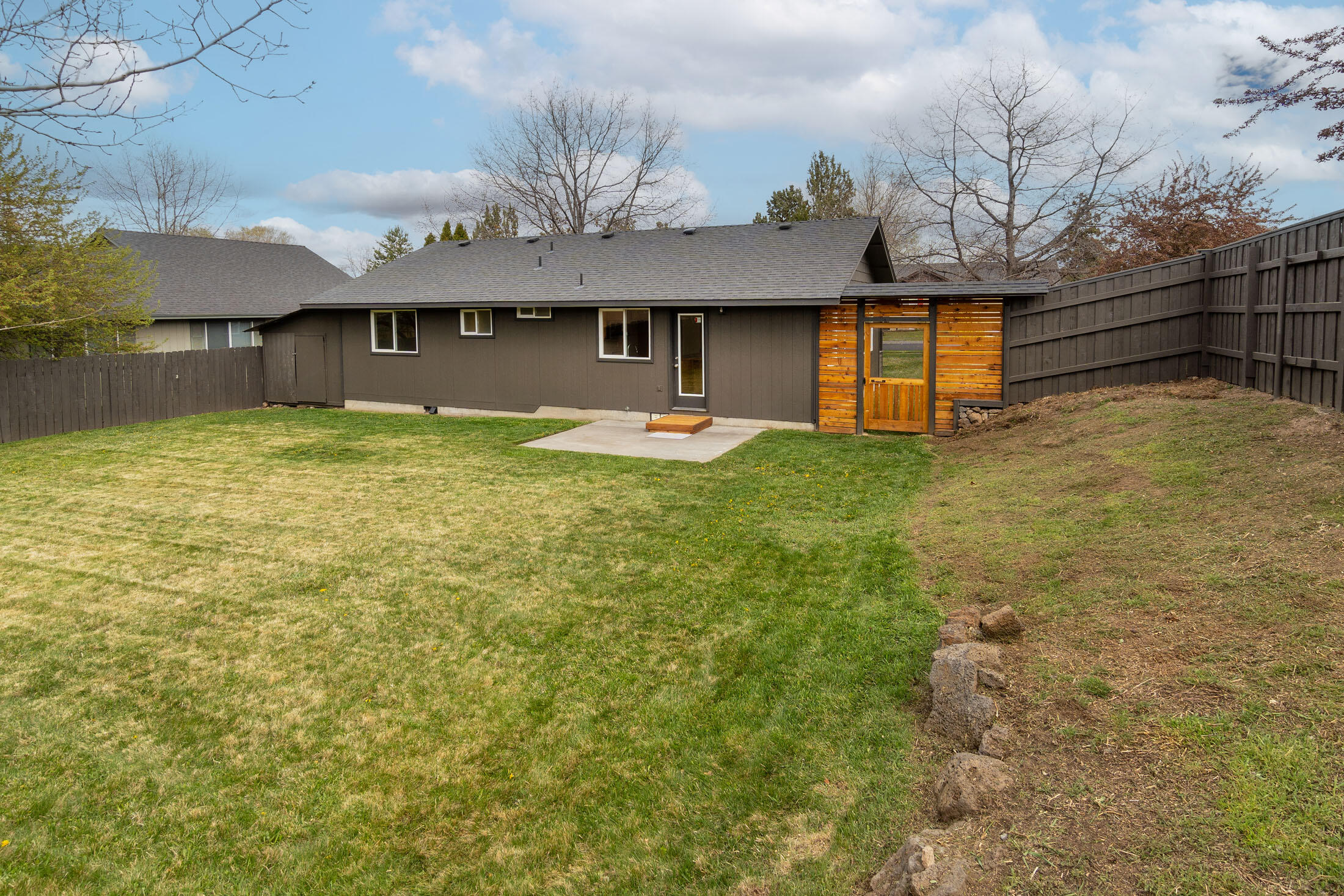 3175 NE Saber Drive